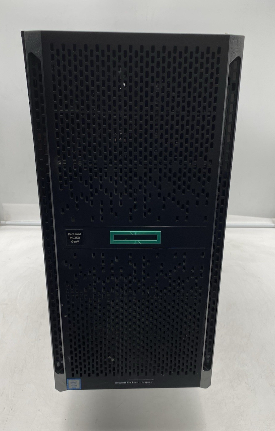 HP ProLiant ML350 Gen 9 Xeon E5-2667 v4 3.20GHz 16GB RAM 4.48TB Storage P440ar