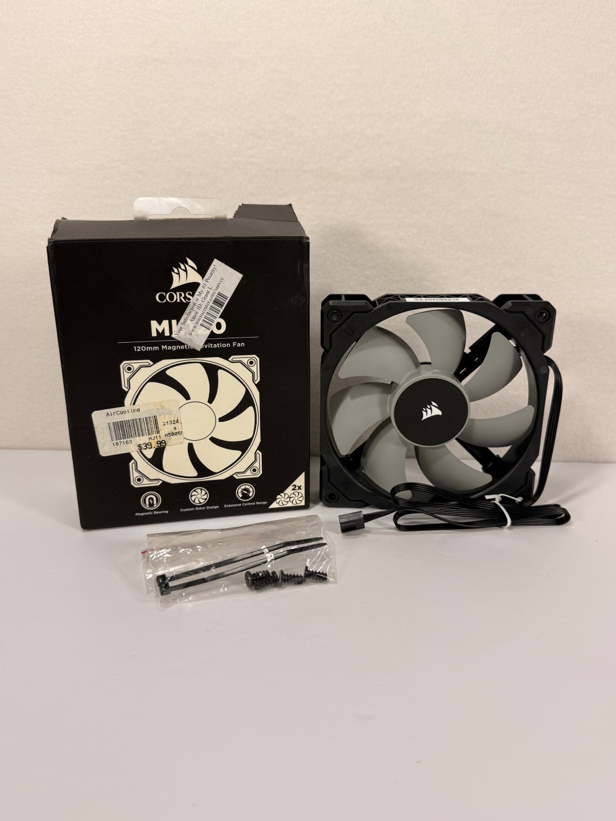 Corsair CO-9050039 Ml120 120mm PWM Premium Magnetic Levitation Fan - Black