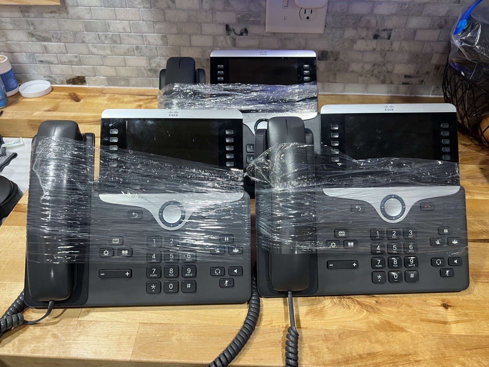  Lot of 3 Cisco CP-8851-K9 IP Office Phone with Stand