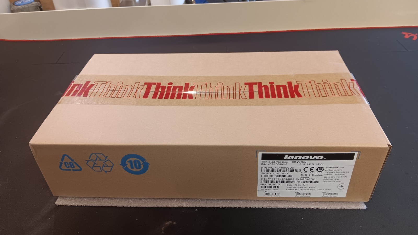 New Factory Sealed Lenovo ThinkPad Pro Dock 90W 40A10090US
