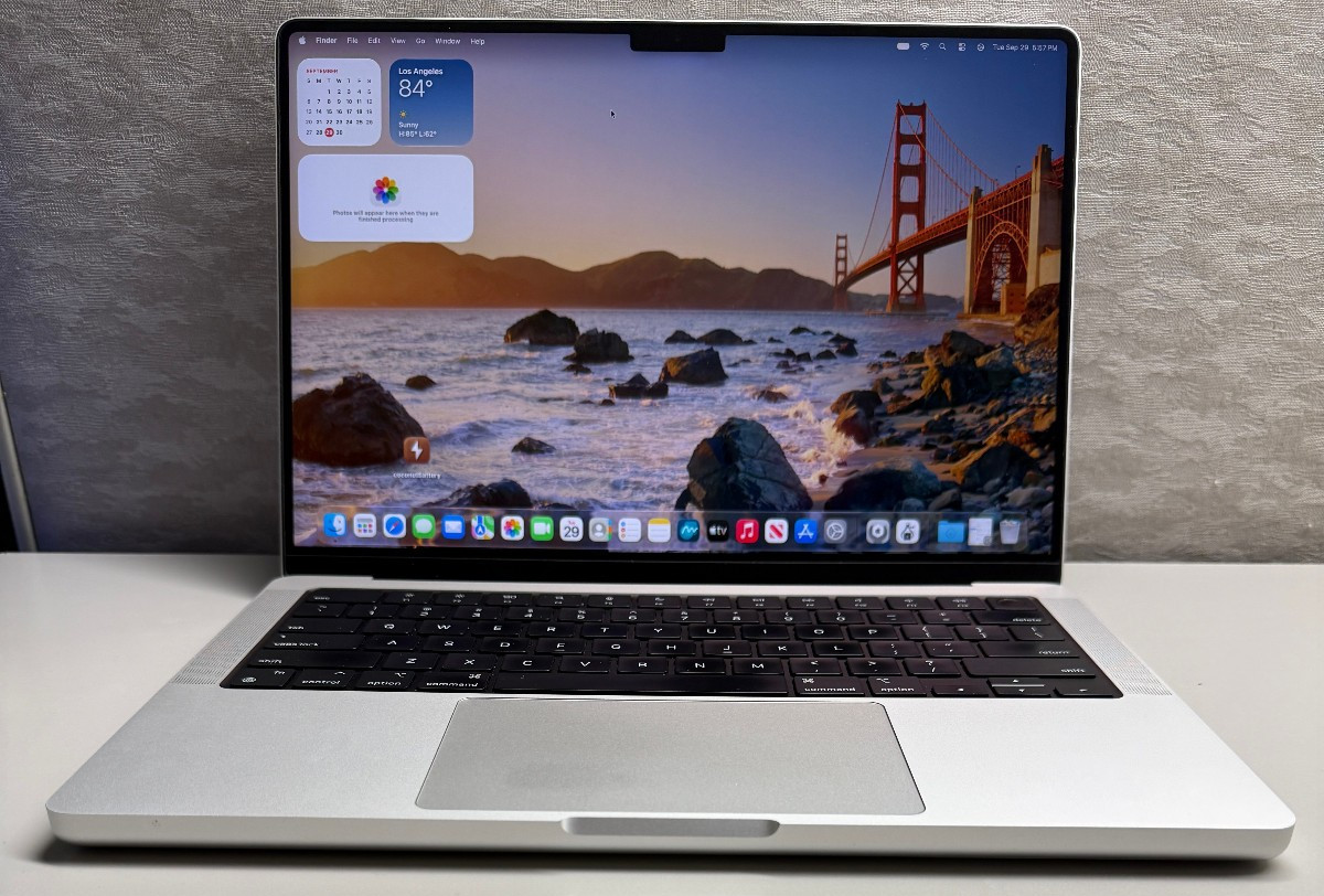 Apple MacBook PRO 14" 2021 M1 Pro 8-C 3.2GH 16G 512G SSD GPU 14 C OS-Golden Gate