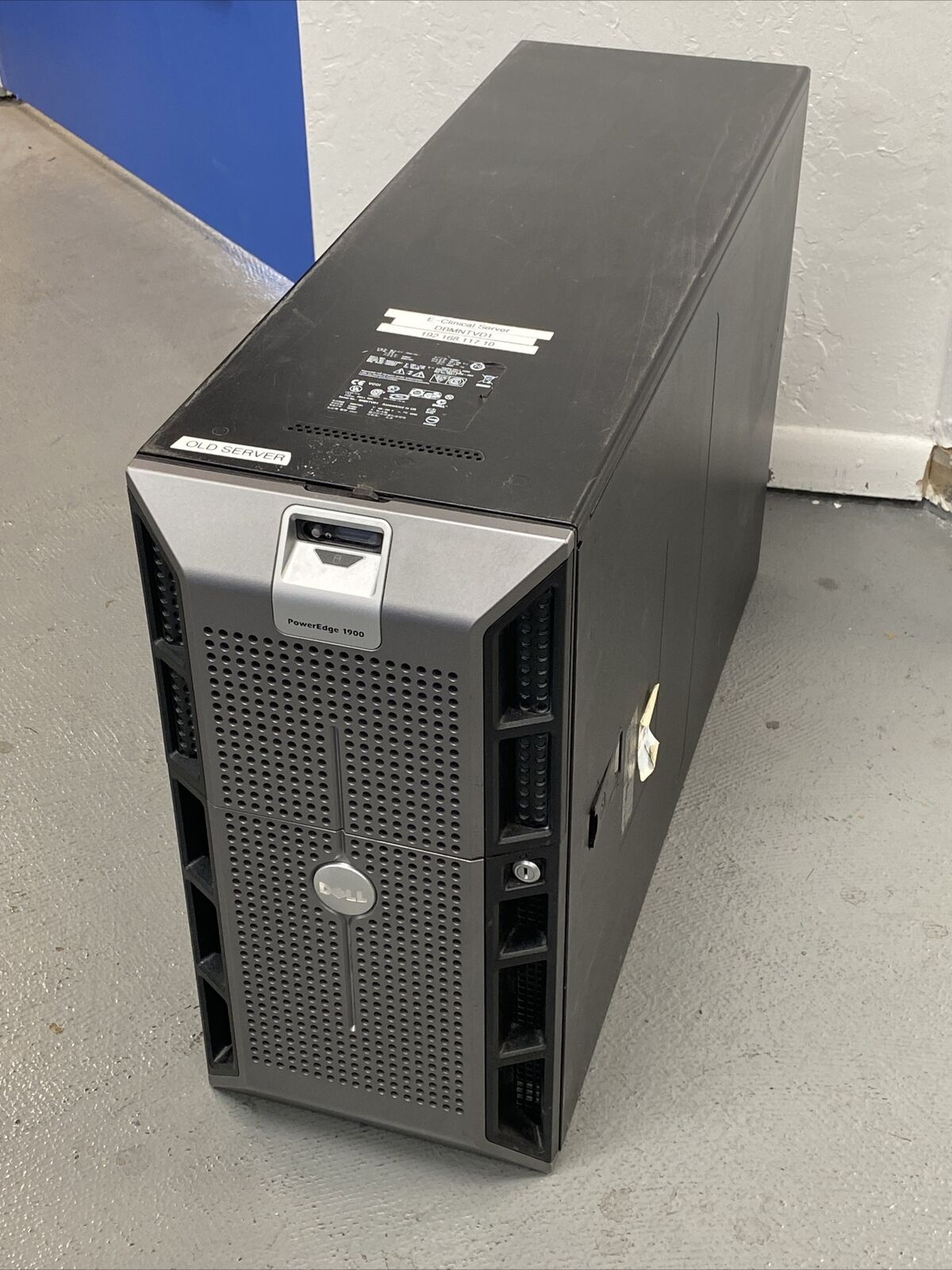 Dell PowerEdge 1900 Server Xeon 5130 2.00GHz 4GB RAM - NO HDDs