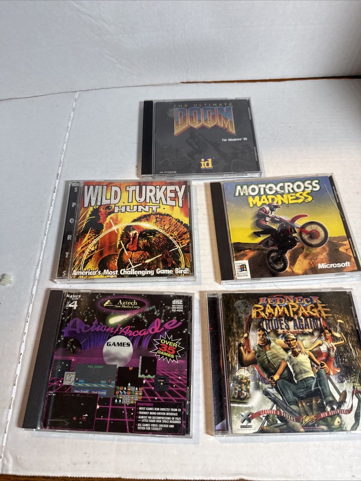 Vintage Windows 95 98 XP PC Software  Games Doom Motocross Arcade Hunting
