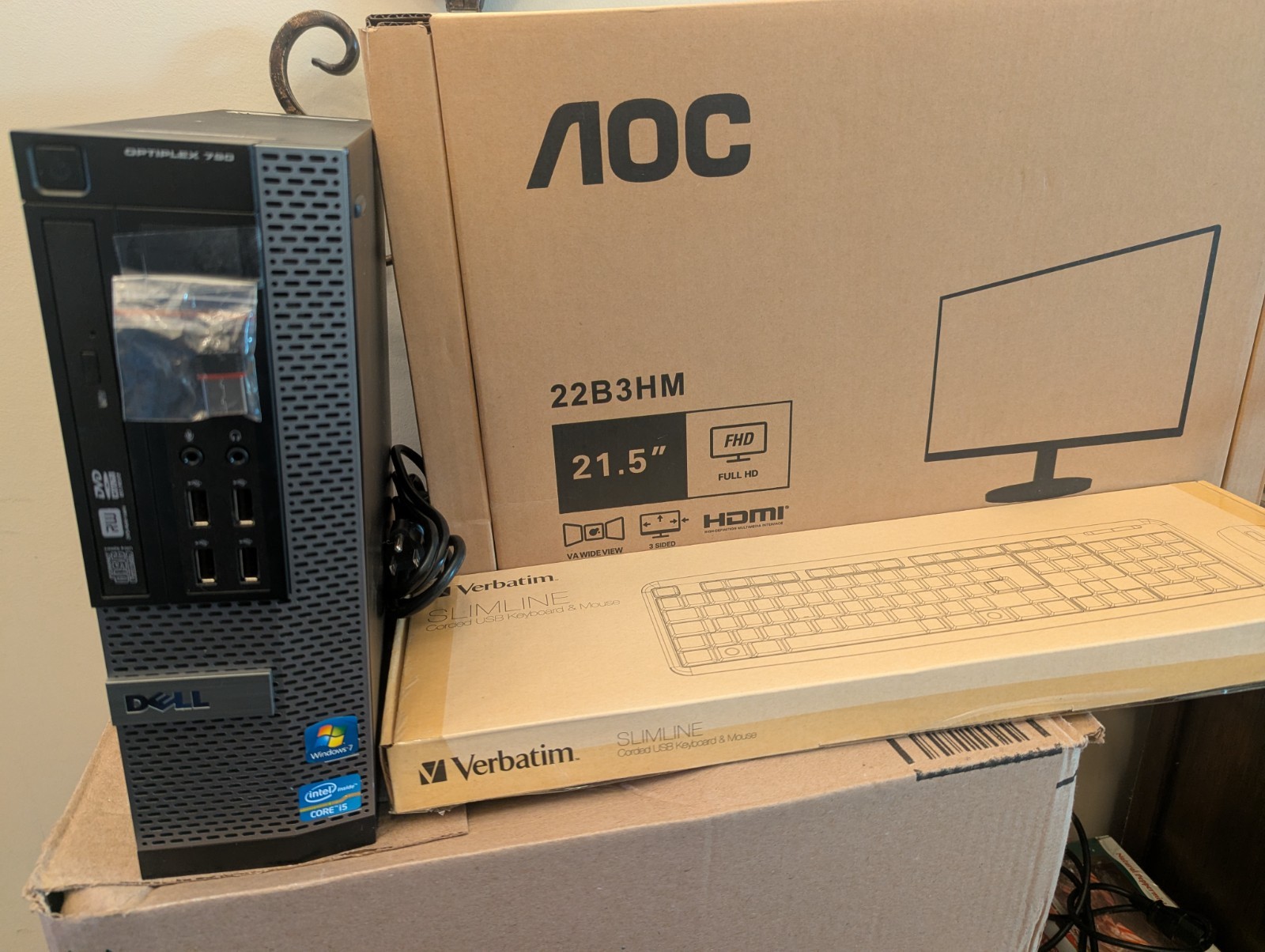 Dell OptiPlex 390 i5-2400 3.10GHz DVD 8GG 500GB HD Wi-fi w/Viewsonic 24" Monitor