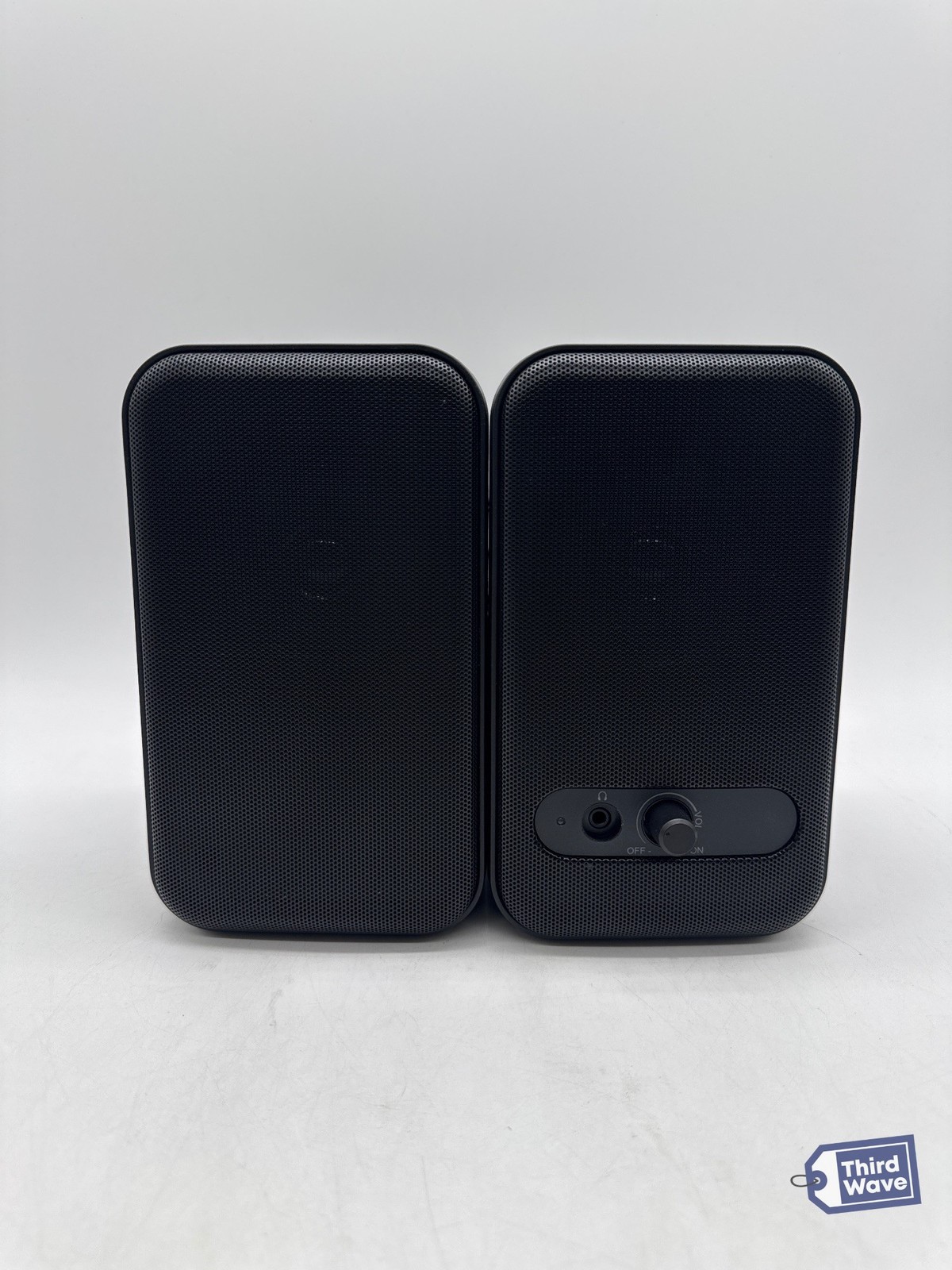 Insignia Computer Speakers 2.0 Channel Wired 3.5mm USB Black 4.5W NS-CSG2B6