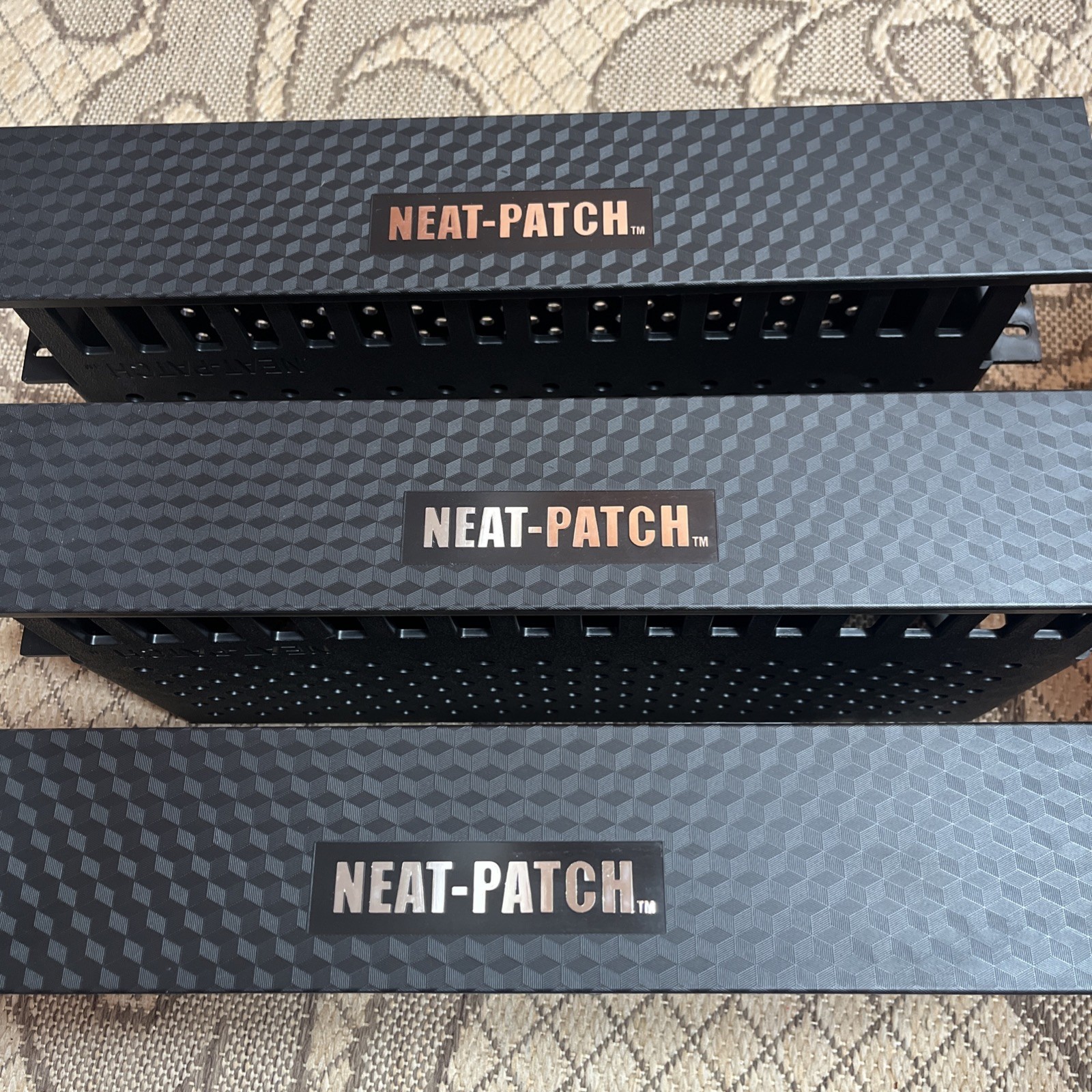 Neat Patch Cable Management Unit3 Pack 2U Neat Patch (3 Pack) Black