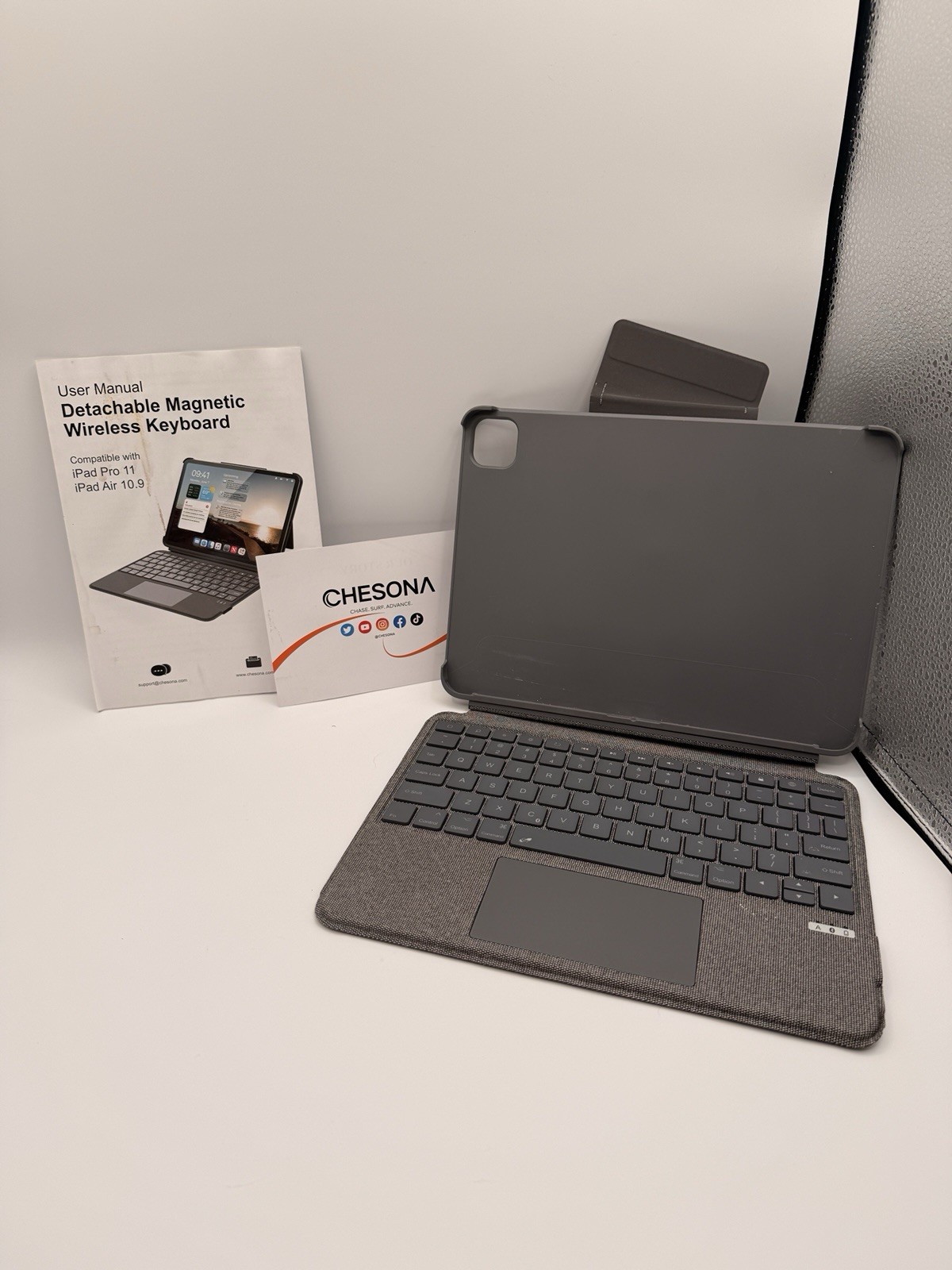 CHESONA Detachable Magnetic Wireless Keyboard iPad Pro 11/ iPad Air 10.9