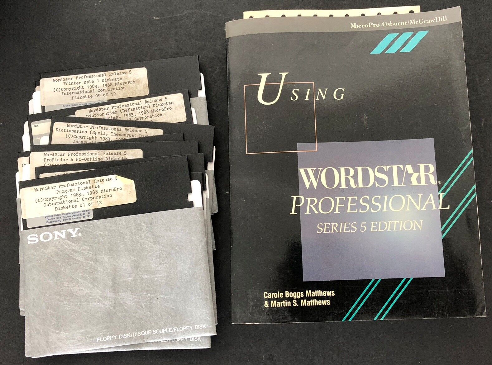 Vtg Computer Software WordStar Professional Release 5 + book floppy disks