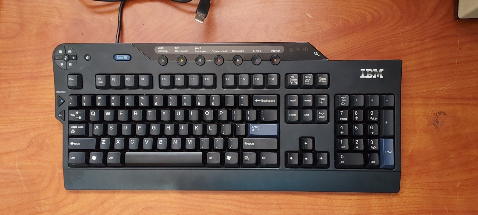 IBM SK-8815 W/18 ADD. KEYS + 2USB PORTS. ALL USB