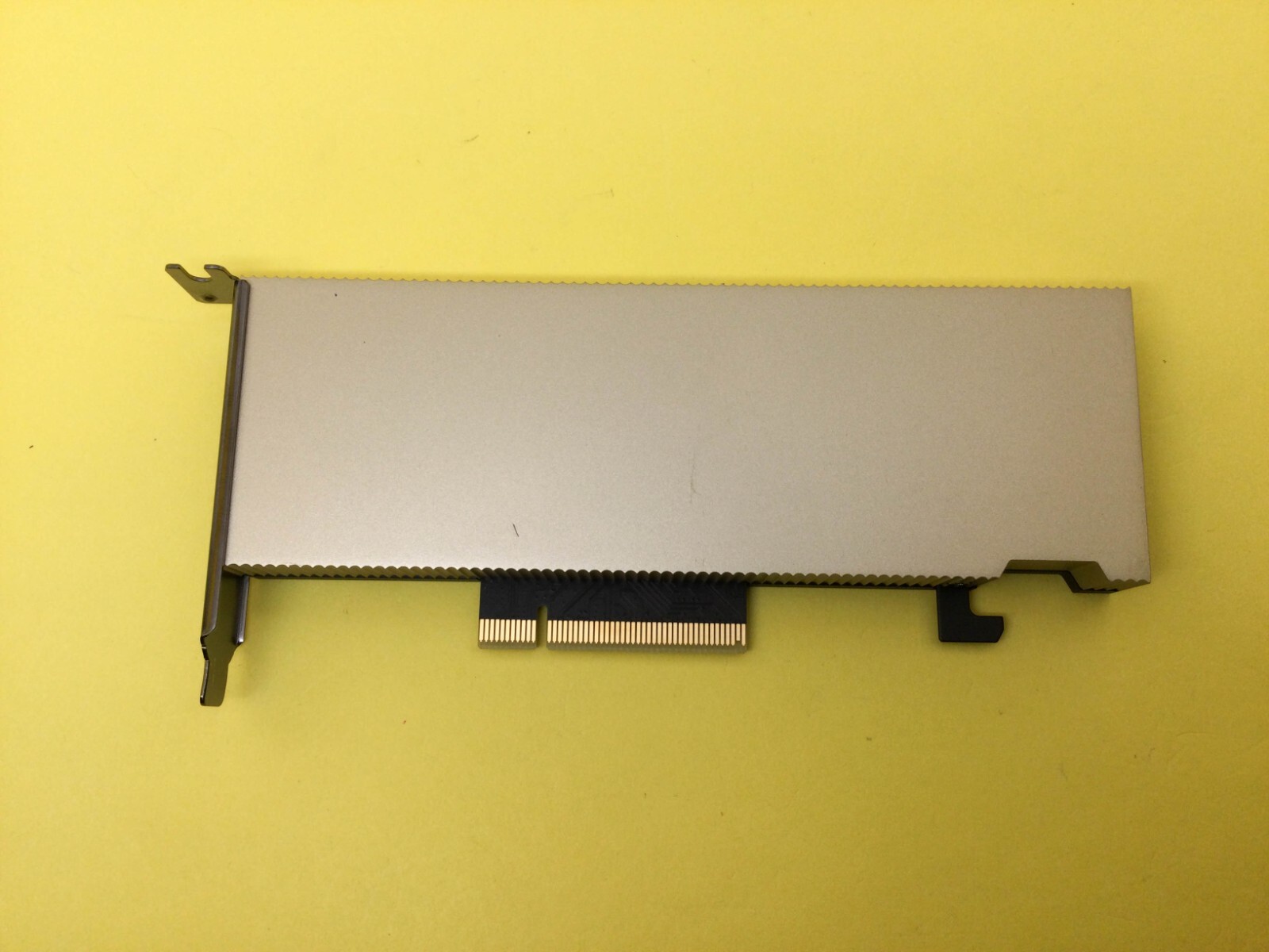 NVIDIA TESLA A2 16GB GDDR6 PCIe 4.0 x8 Professional Graphics Card Low profile
