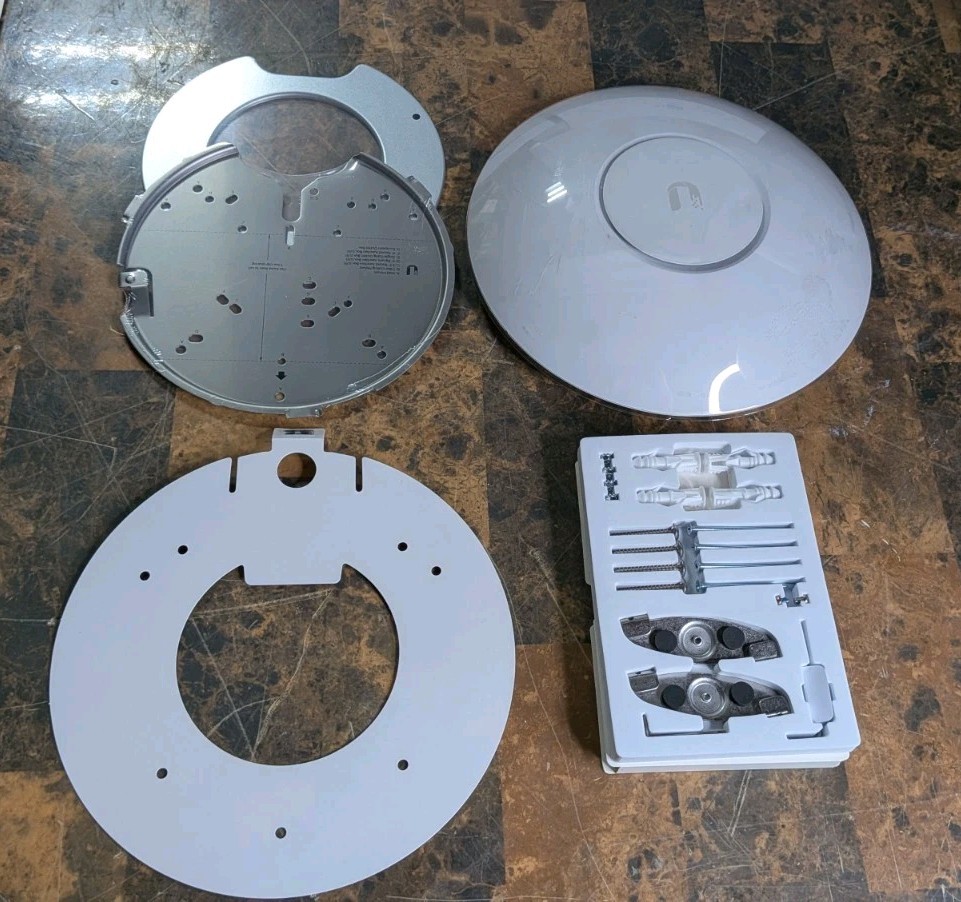 UBIQUITI UAP-AC-HD Unifi HD Wireless Access Point 802.3at PoE + CEILING MOUNT 