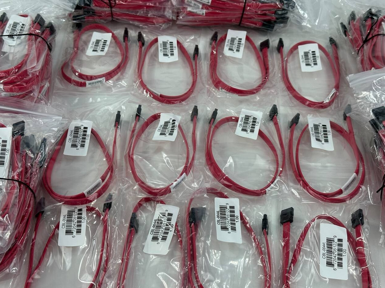 Lot of 100 Supermicro SATA3 57.5cm 2ft Cable CBL-0044L Flat Straight-Straight