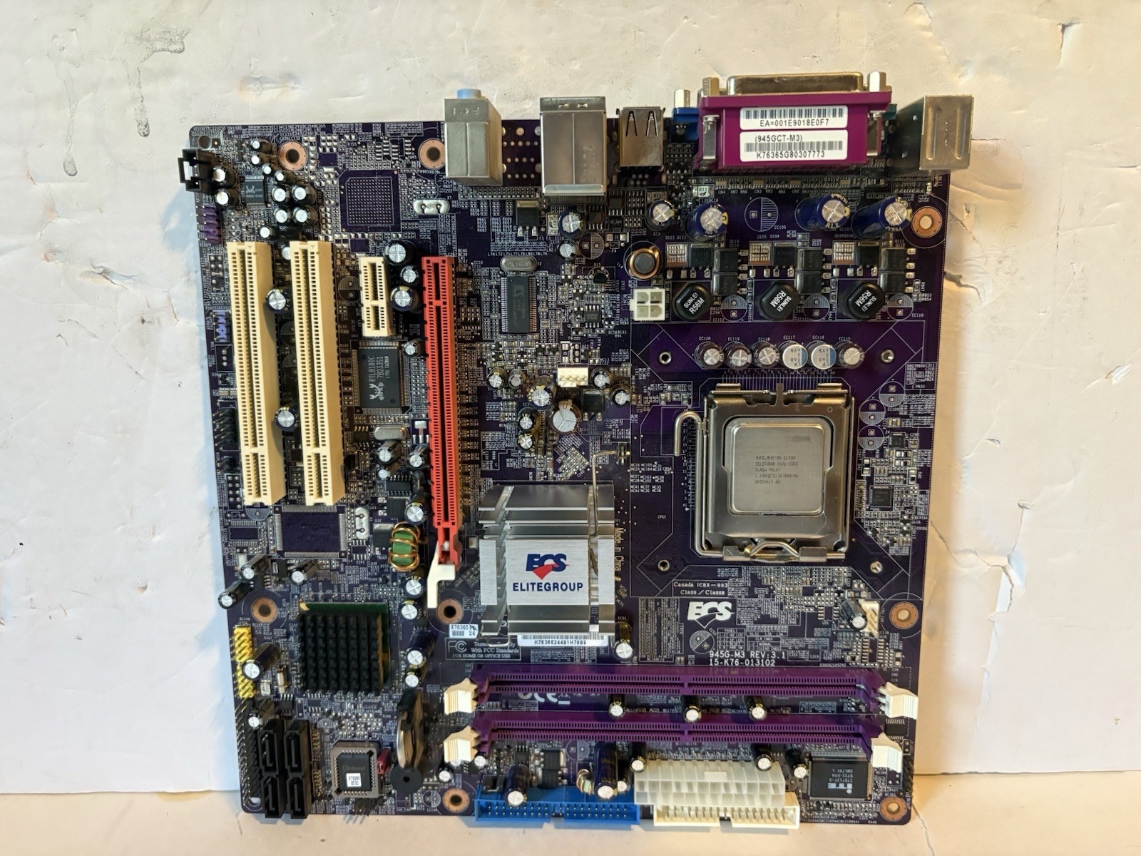 ECS 945G-M3 Rev 3.1 LGA 775 Motherboard Intel 945G + Celeron Dual-Core SLAQW