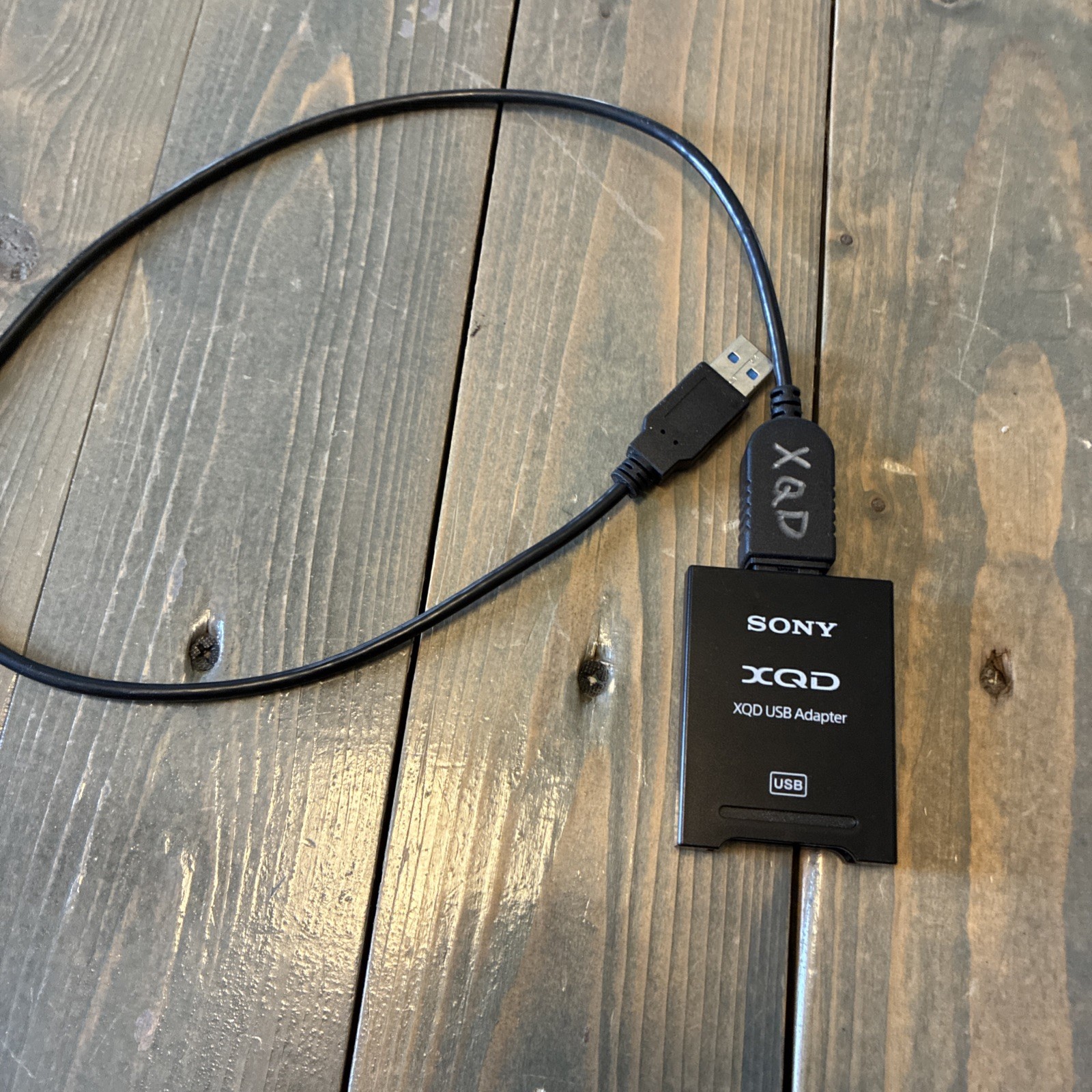 Genuine Sony XQD Card Reader (QDA-SB1A)  USB Adapter And Cable