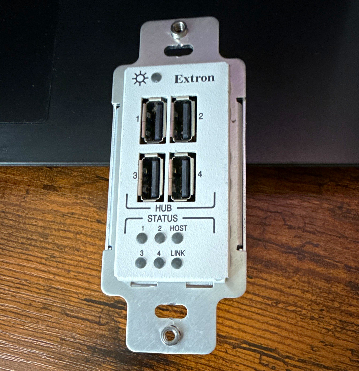 Extron USB Extender Plus D R Wall Plate Module USB Extender Hub 60-1473-23