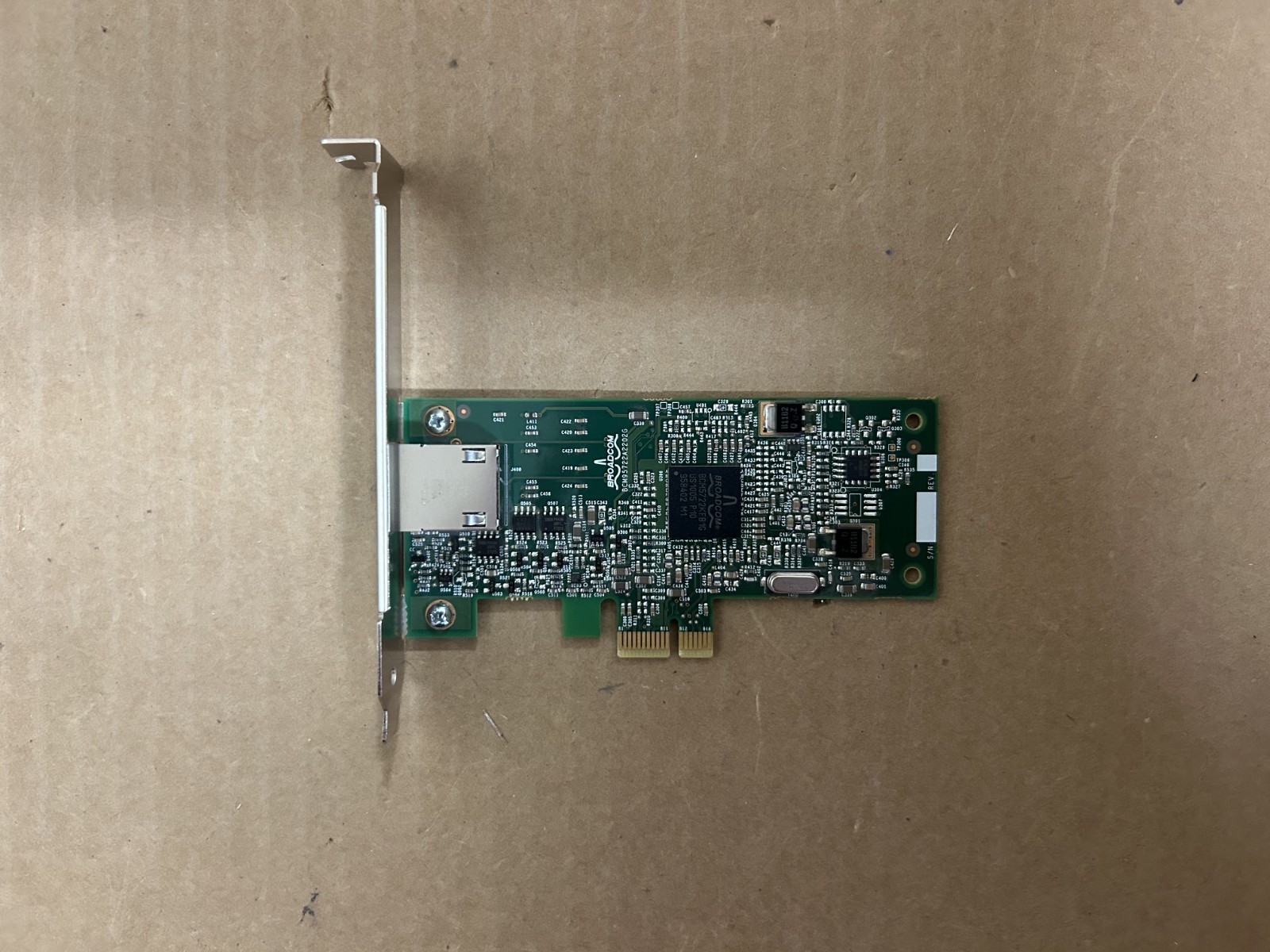 Broadcom BCM-95722A2202G (B) 0XK104 Single Port 1 Gbps PCI-E Network Card