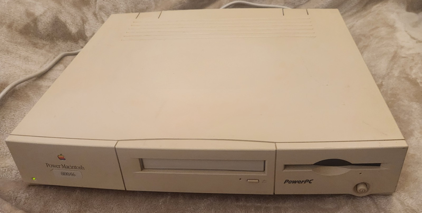 Apple M1596 6100/66 Power Macintosh PC - Powers On - No Other Testing, QwikShip