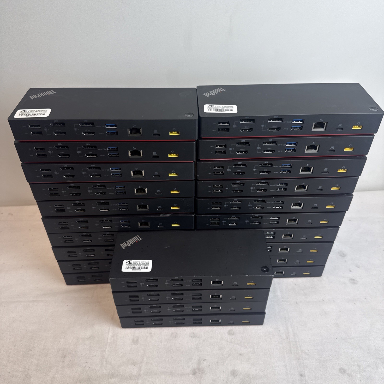 (N) LOT OF 24 Lenovo ThinkPad Hybrid USB-C with USB-A Dock 40AF