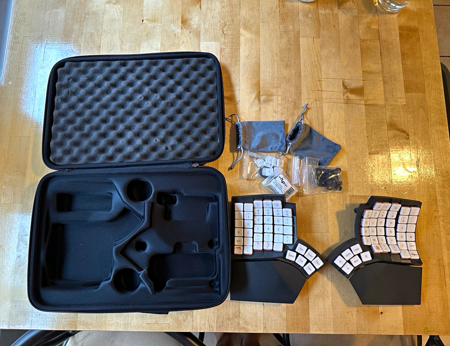 MoErgo Glove80 Ergonomic Keyboard Revision 2 with Travel Case (barely used)