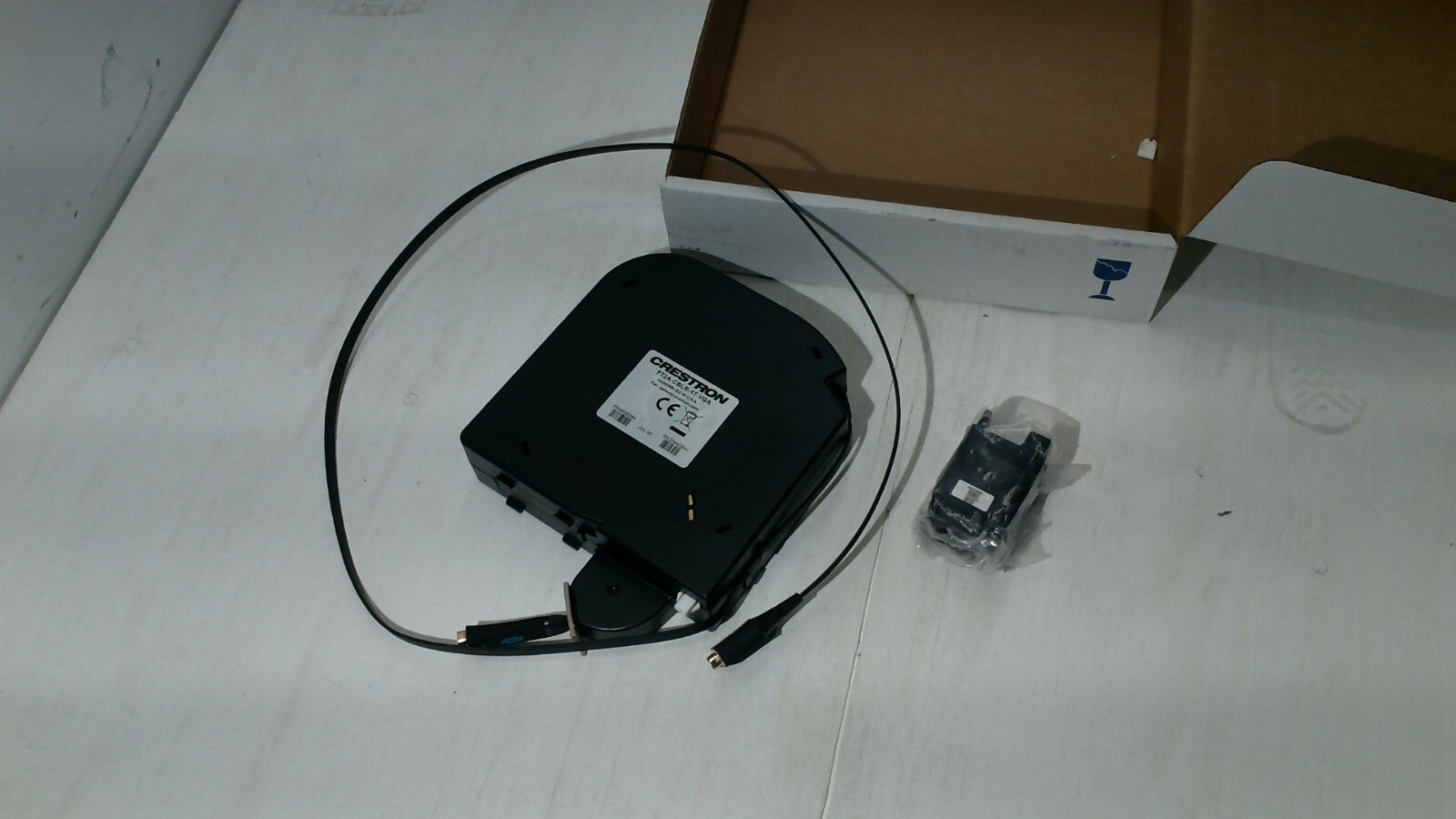 Crestron FT2A-CBLR-1T-VGA OneTouch Cable Retractor FT2 ELEC Series