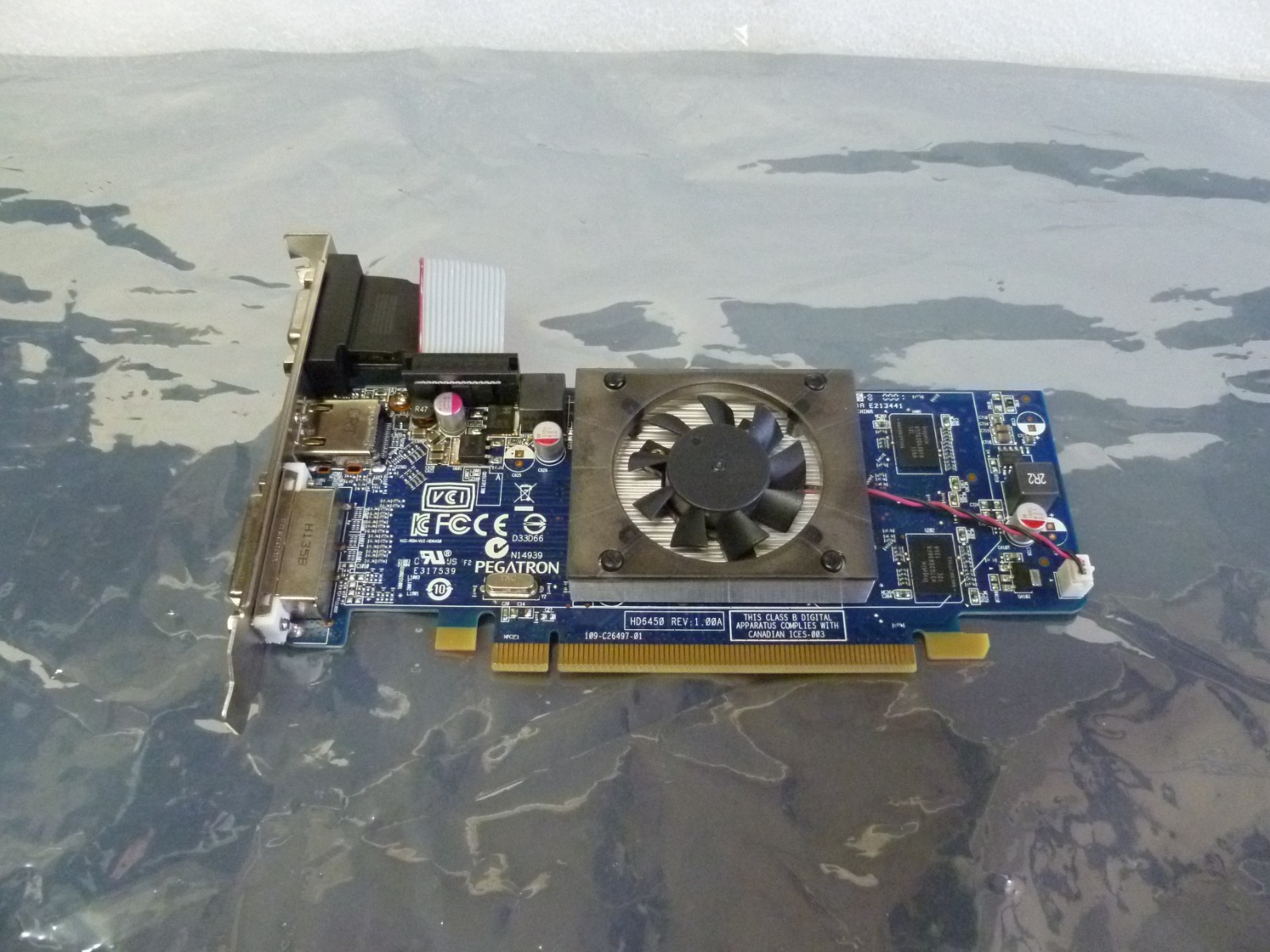 Dell Pegatron AMD Radeon HD 6450 1GB Graphics Card 0HCVMH