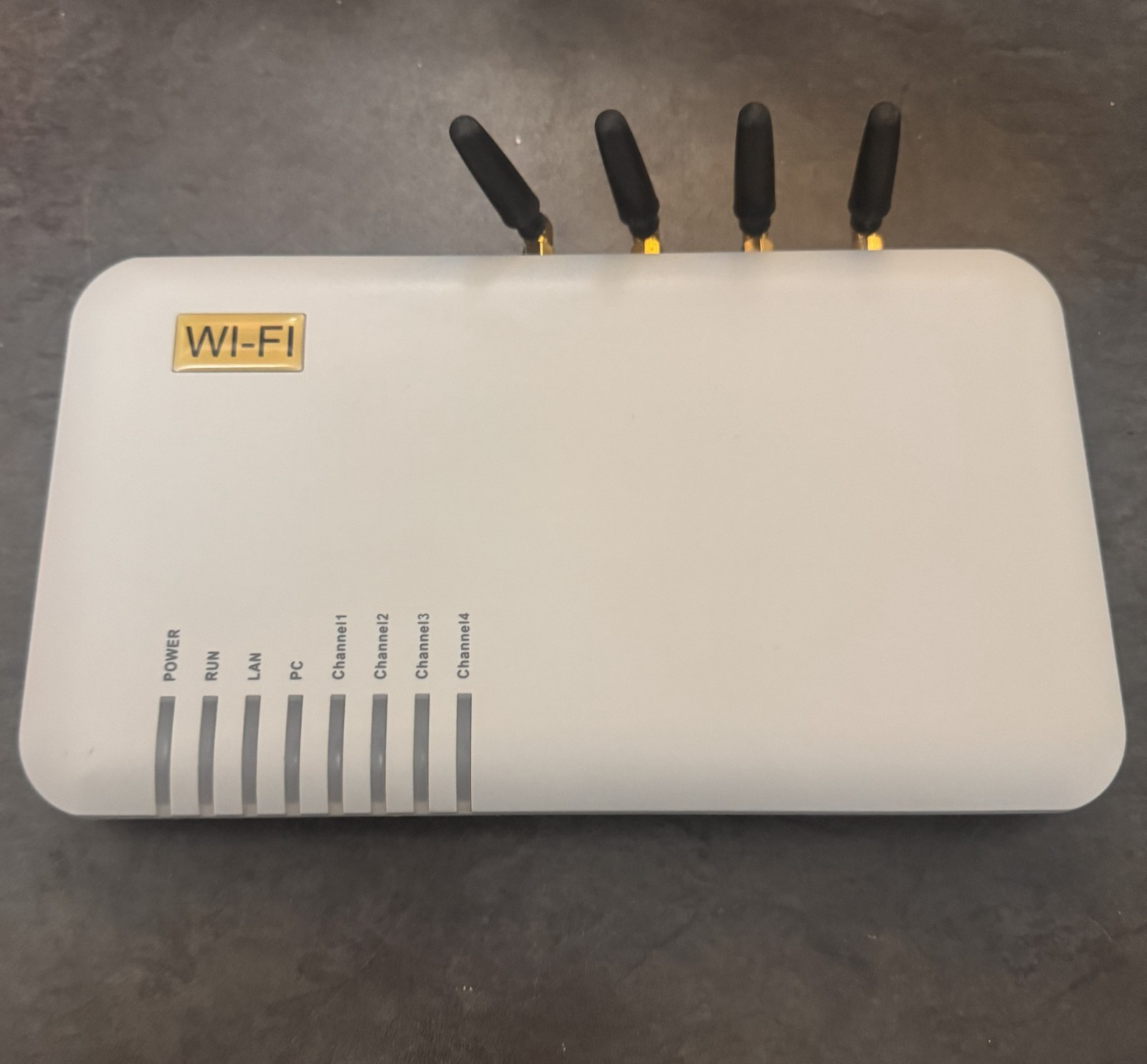 GoIP 4 Port GSM to VoIP SIP Gateway + 4 Antennas, 4 SIM Cards
