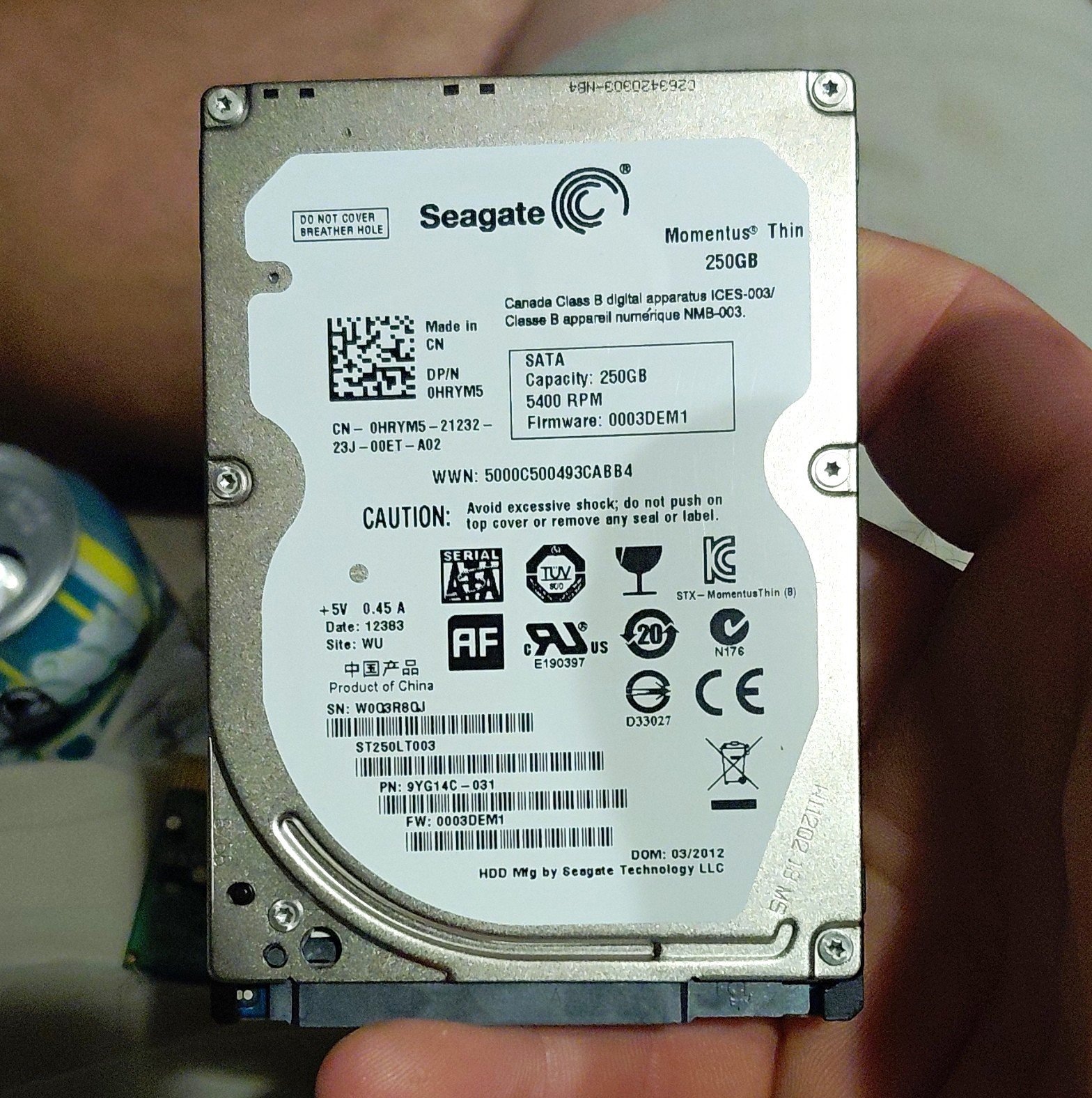 Seagate Momentus Thin 250GB 2.5" SATA 5400RPM 8MB HDD ST250LT003