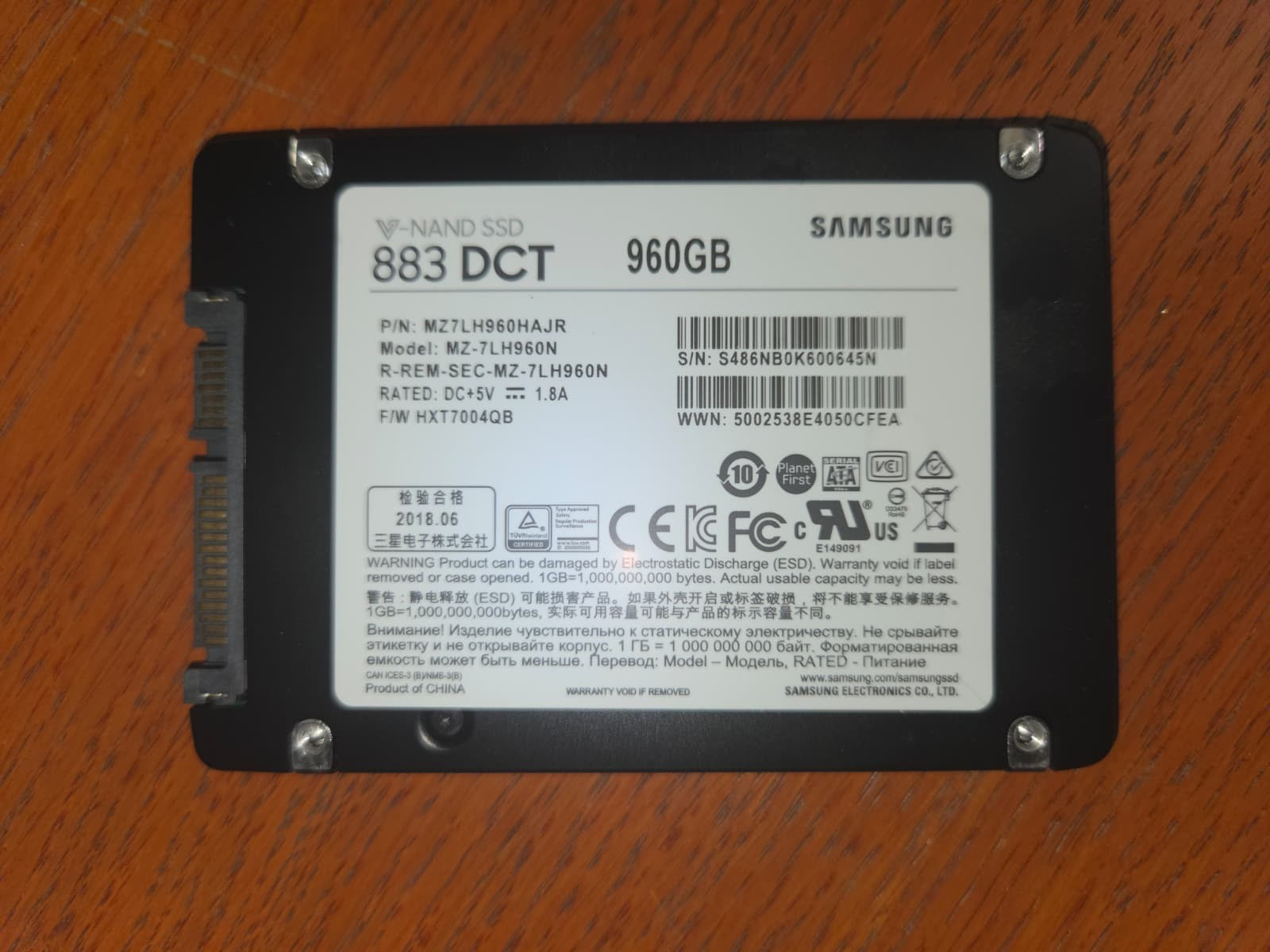 SAMSUNG (MZ7LH960HAJR) 960GB SATA 2.5'' SSD 883 DCT V-NAND (SMART TESTED)