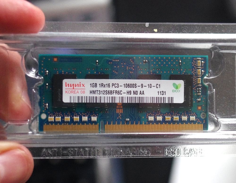 Hynix HMT312S6BFR6C-H9 1GB 1Rx16 SODIMM PC3-10600S-9-10-C1 DDR3 Memory