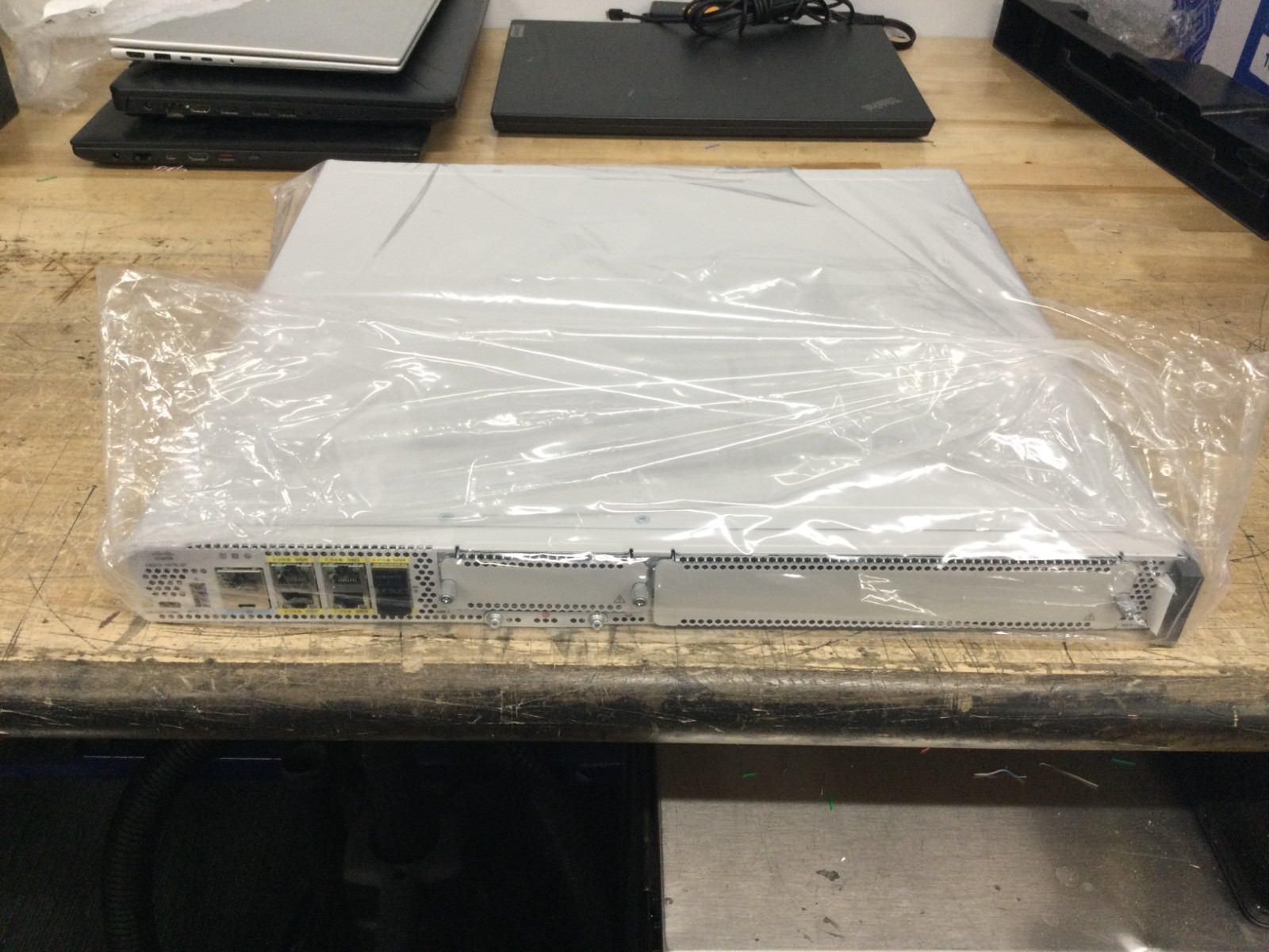 Cisco C8300-1N1S-6T V01 1RU Router/Open Box/Never been used