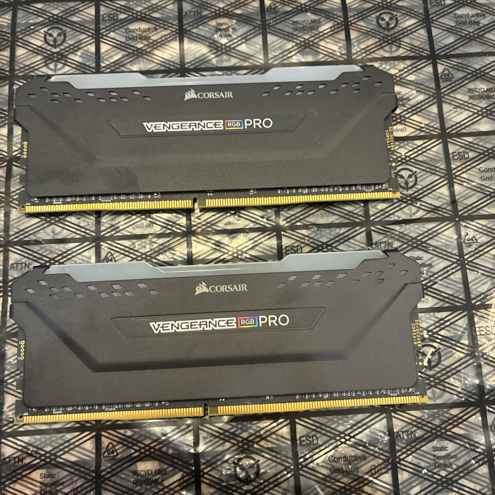 Corsair Vengeance RGB Pro 32GB (2x16GB) DDR4 3600MHz (CMW32GX4M2D3600C18)