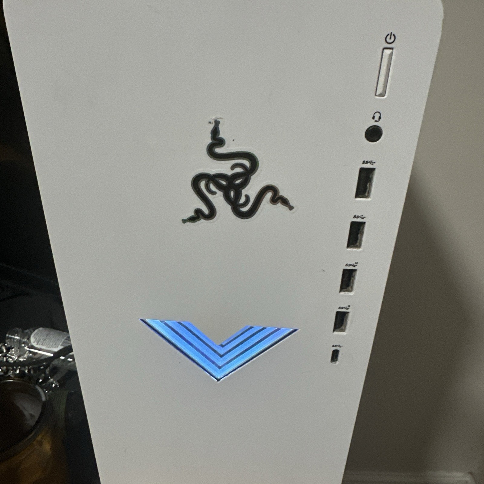HP Victus 15L (256GB SSD AMD Ryzen 5 5600G 3.9GHz 8GB RAM) Gaming Desktop