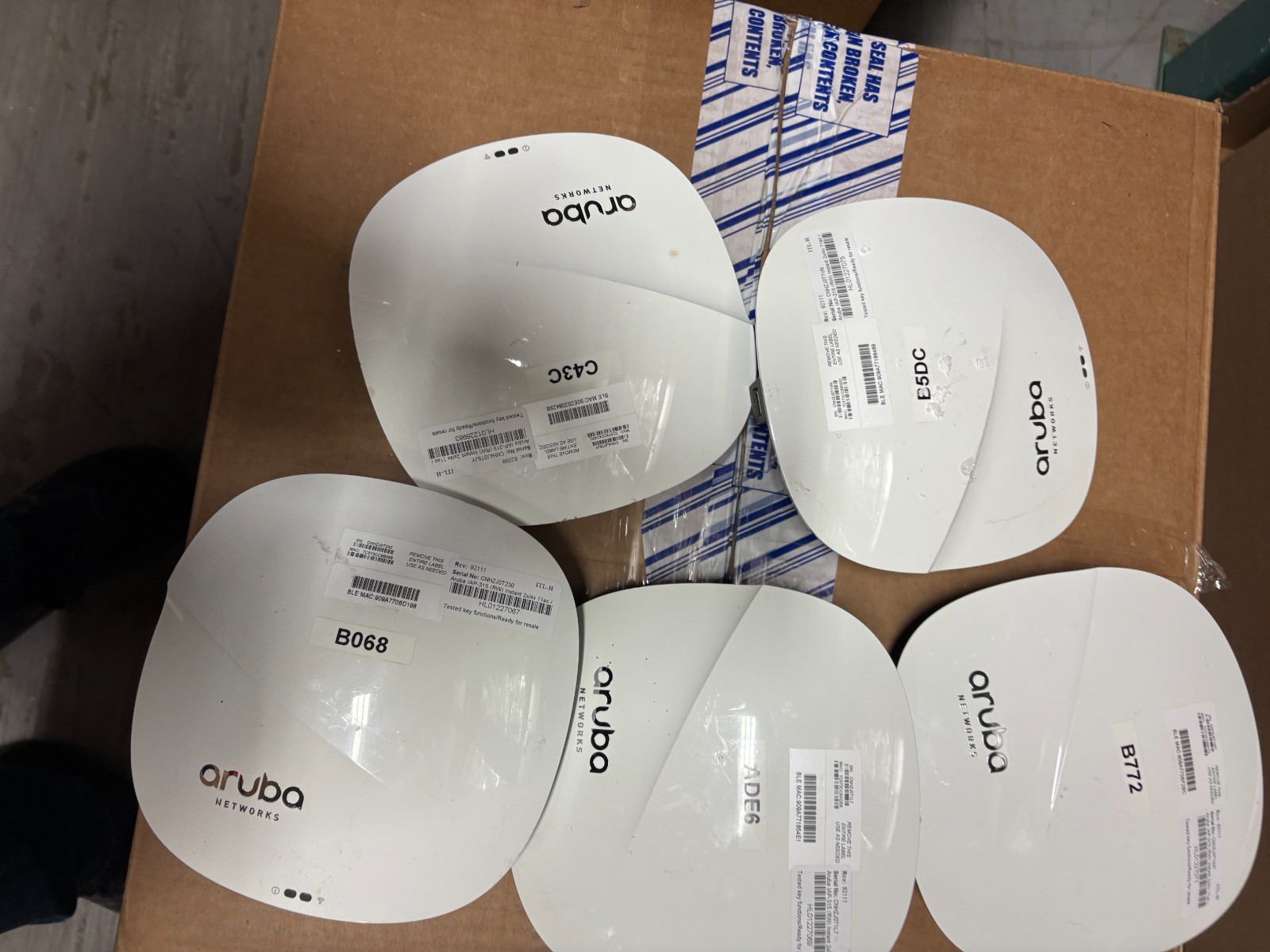 LOT OF 8 Aruba Networks APIN0315 Wireless Acc Point IAP-315-RW
