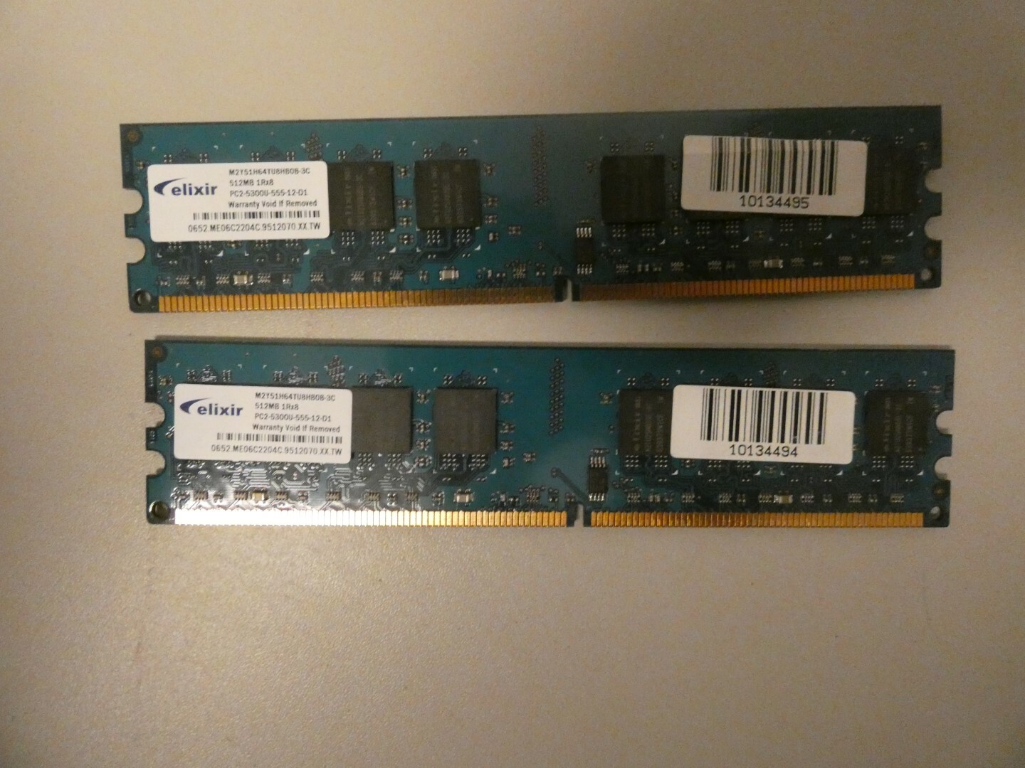 elixir 1Rx8 PC2-5300U 555-12-D1 1GB 2x512MB DDR2 Memory Ram PC-651