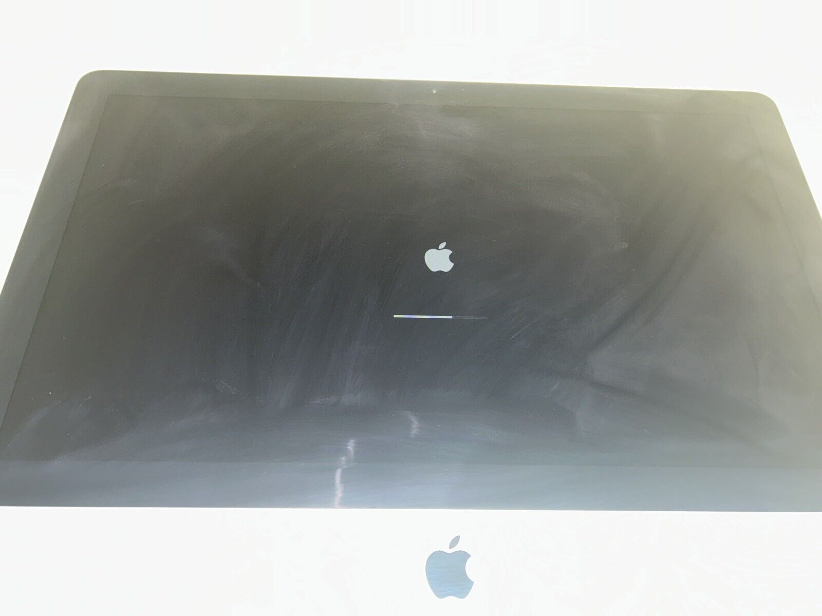 Apple iMac 21.5' 2013 Core i5-4570R 2.7Ghz 8GB RAM 1TB HDD Iris Pro CHIPS 846