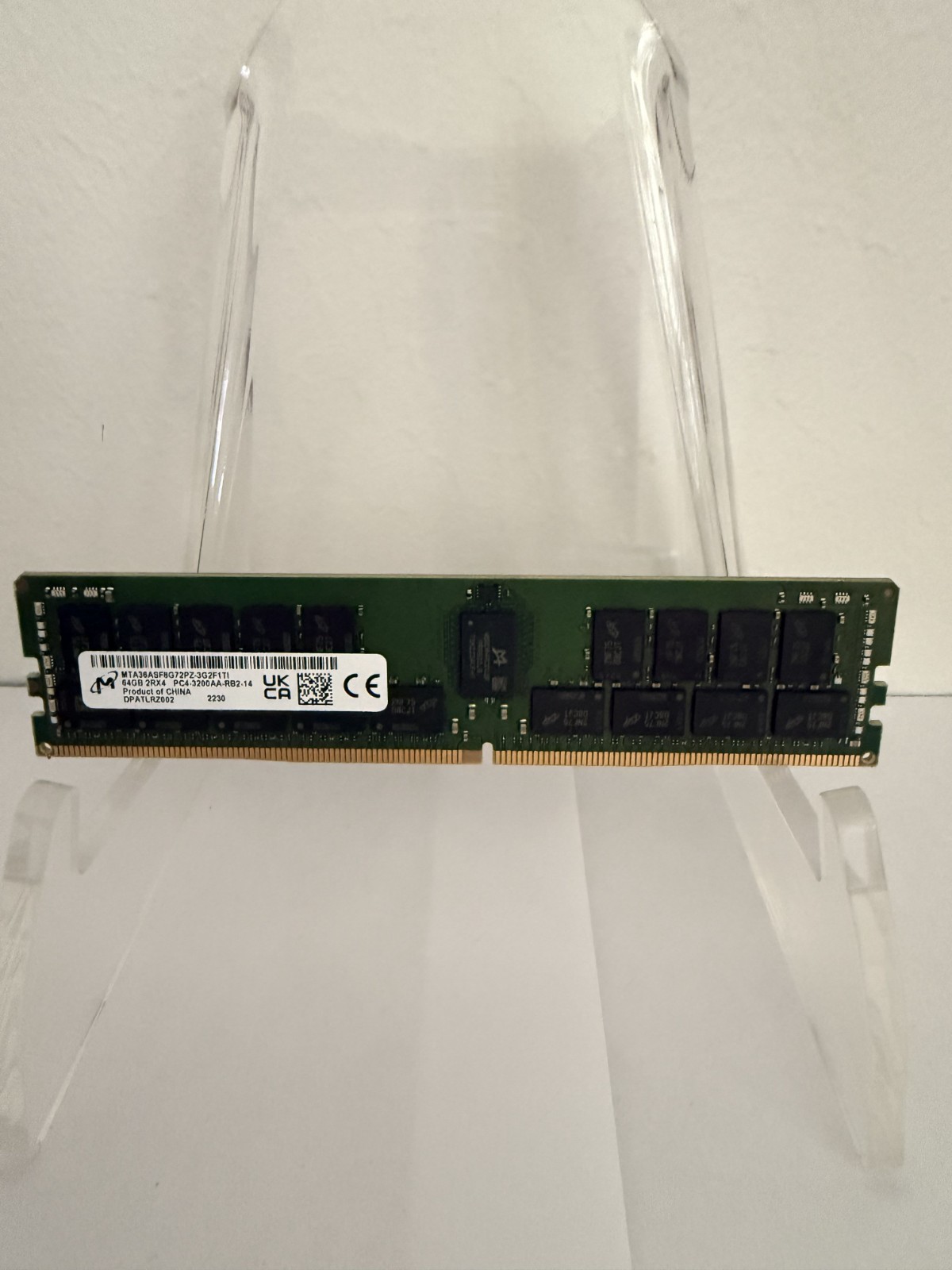 MTA36ASF8G72PZ-3G2F1 MICRON 64GB (1X64GB) 2RX4 PC4-3200AA SERVER MEMORY