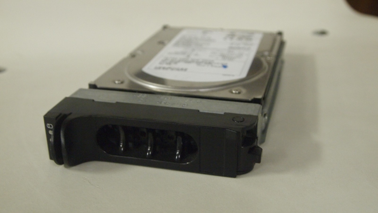 Dell 73GB SCSI 3.5 Hard Disk 10K Drive w/ Caddy 0FC960 FC960 PowerEdge 1650 1750