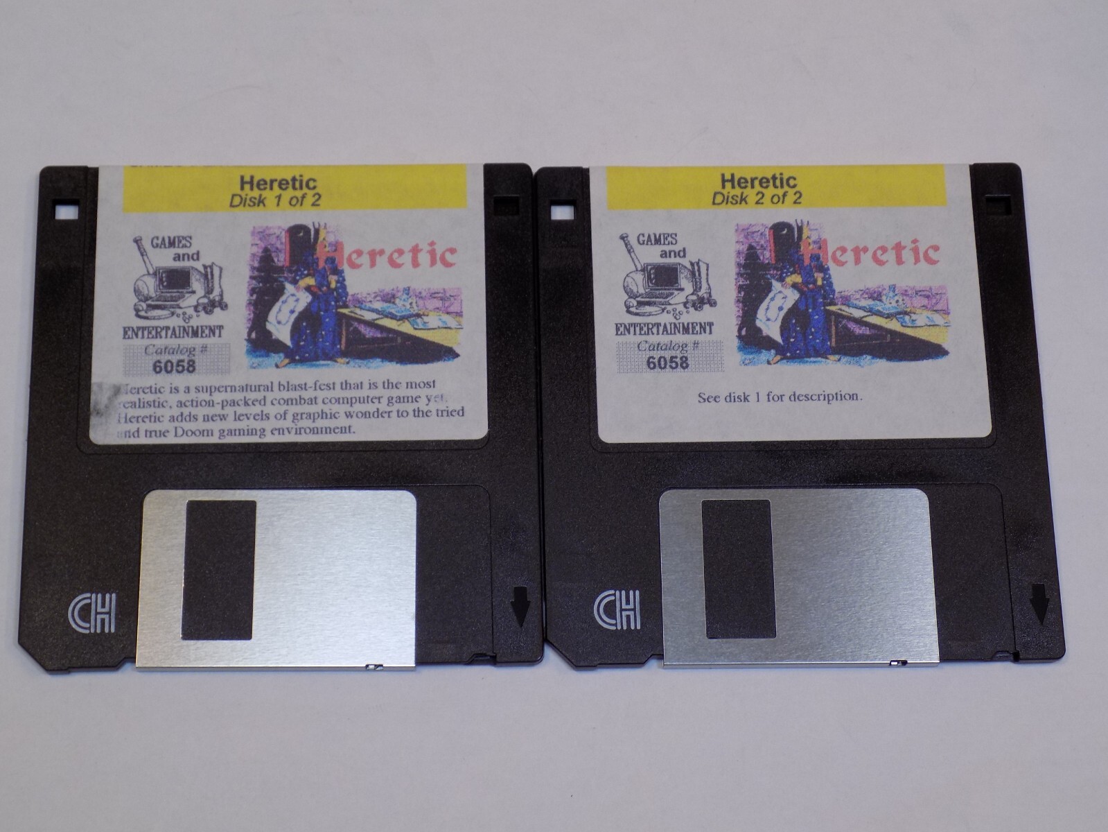 Heretic Set 3.5" Disk Computer PC Video Game Old Games and Entertainment 6058