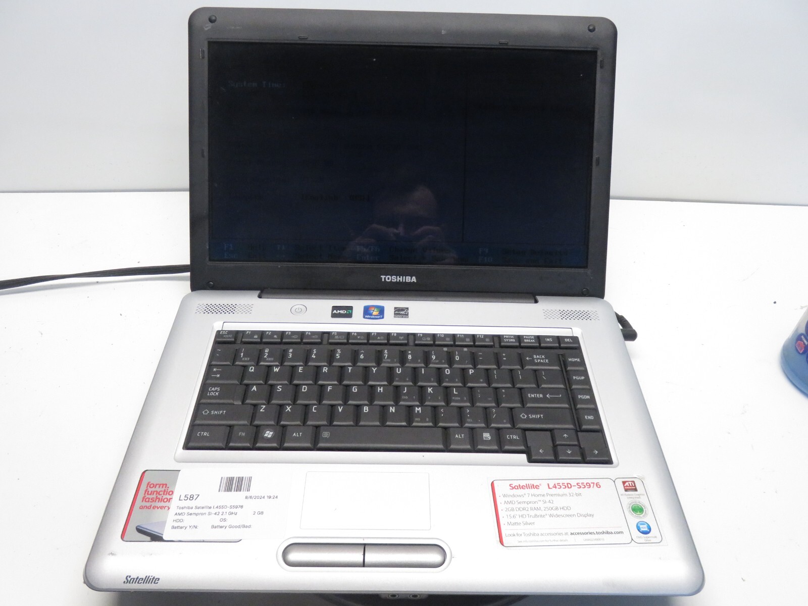 Toshiba Satellite L455D-S5976 Laptop AMD Sempron SI-42 2GB Ram No HDD or Battery