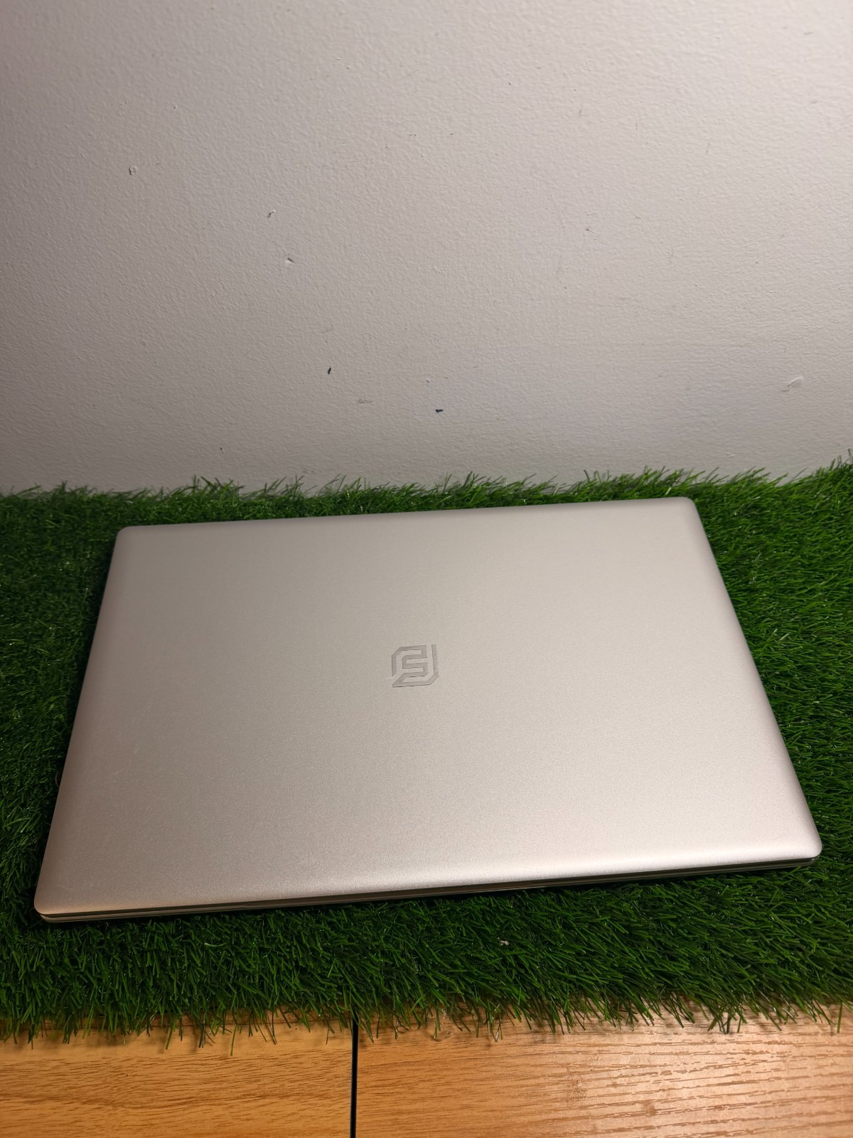 Umi Laptop 15.6" Quad-Core Intel Pentium 8GB RAM 256GB SSD- Open Box