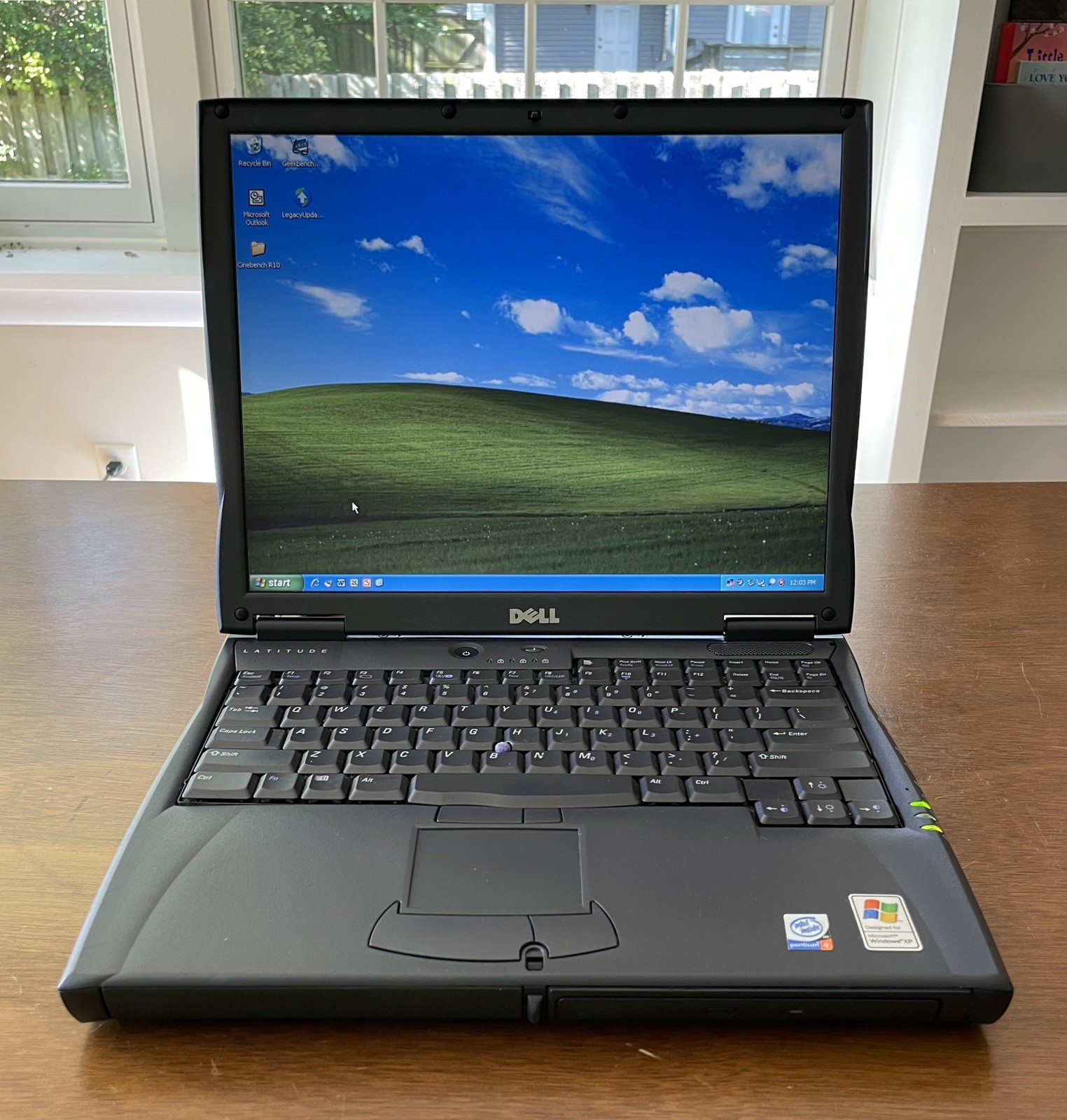 Dell Latitude C640 Retro Windows XP Laptop w/chrg. (Y921)