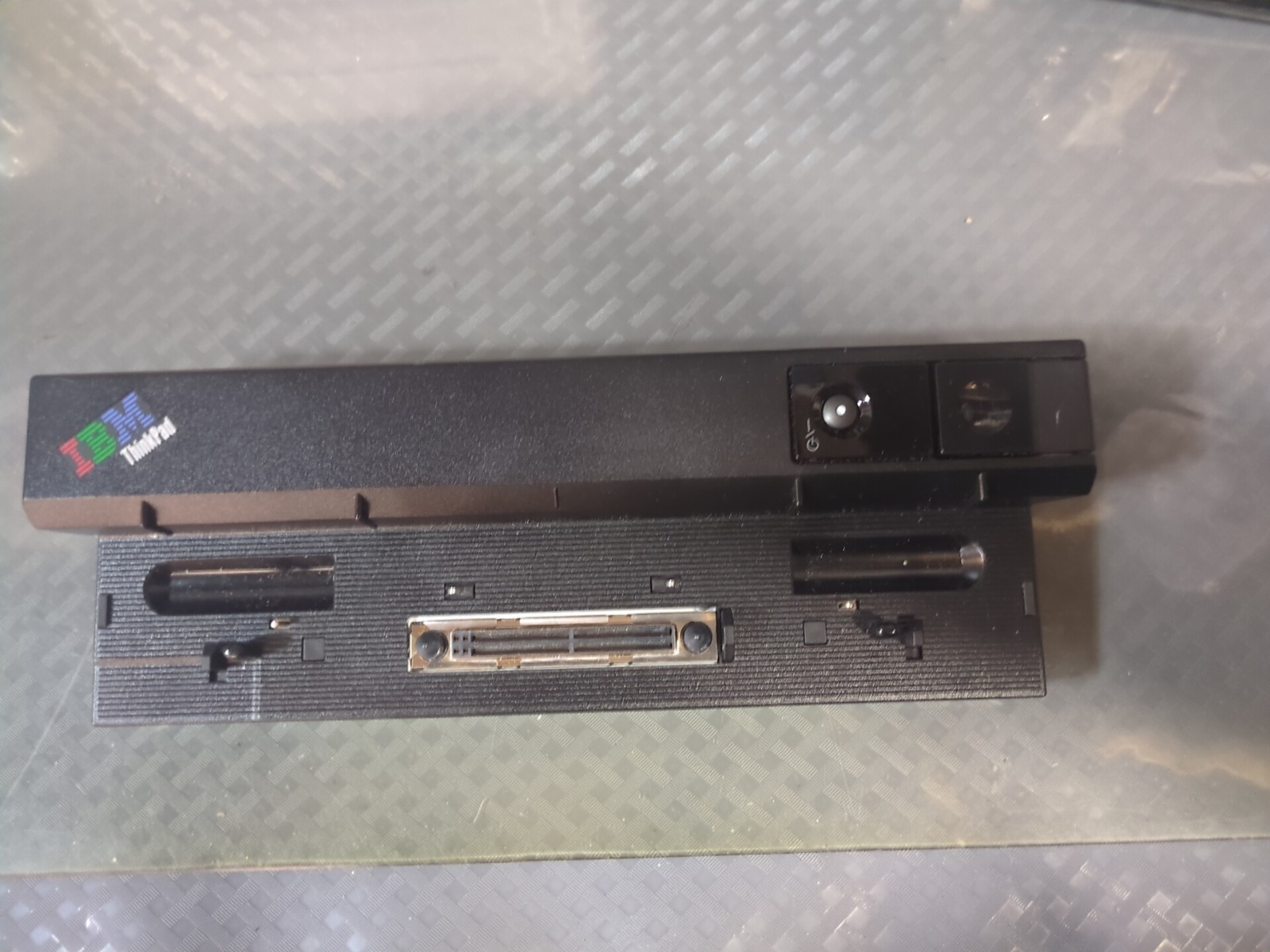 IBM Thinkpad P/N 02K8668 FRU P/N 02K8669 Docking Station Port Replicator #K2
