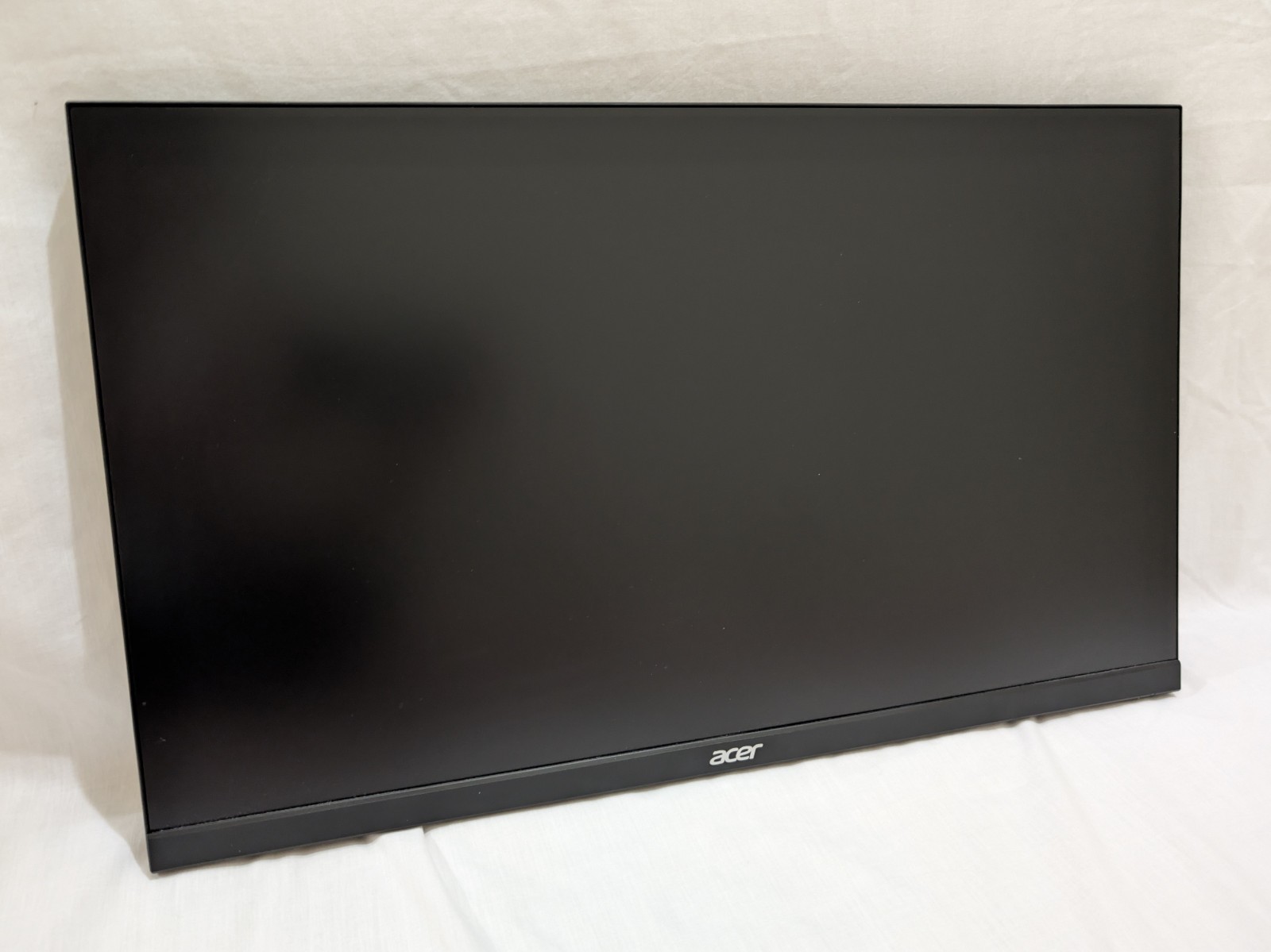 Acer Nitro 24 inch gaming monitor KG241Y M3biip 1920x1080 180Hz refresh