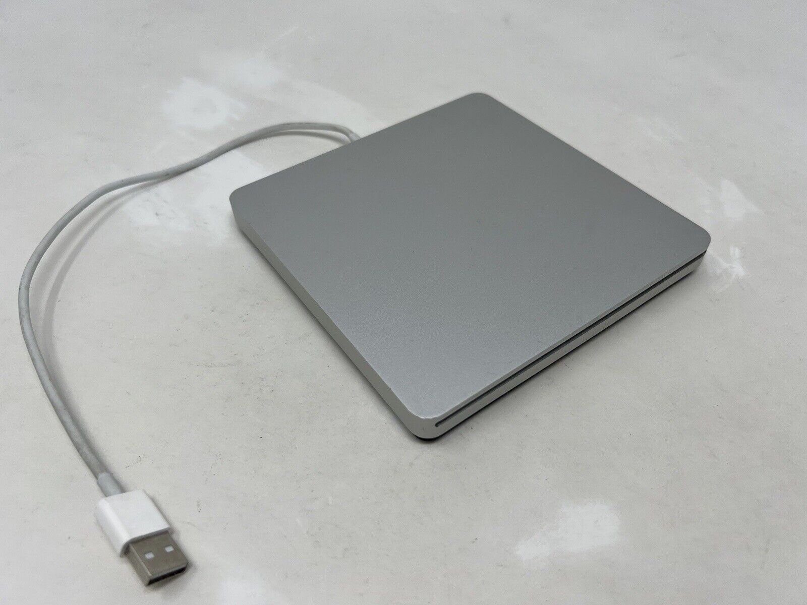 Genuine Apple External USB SuperDrive DVD-RW CD iMac MacBook A1379 MD564LL/A