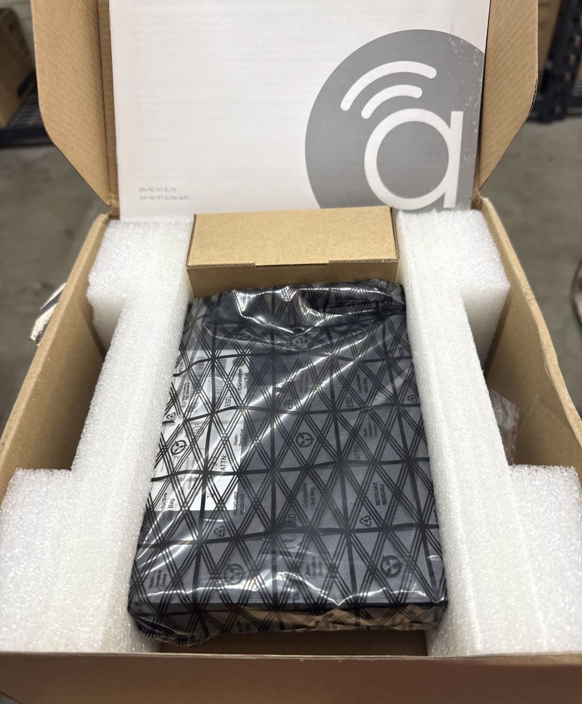 AN-110-RT-2L1W 110-series Single-WAN Gigabit VPN Router Compact Design