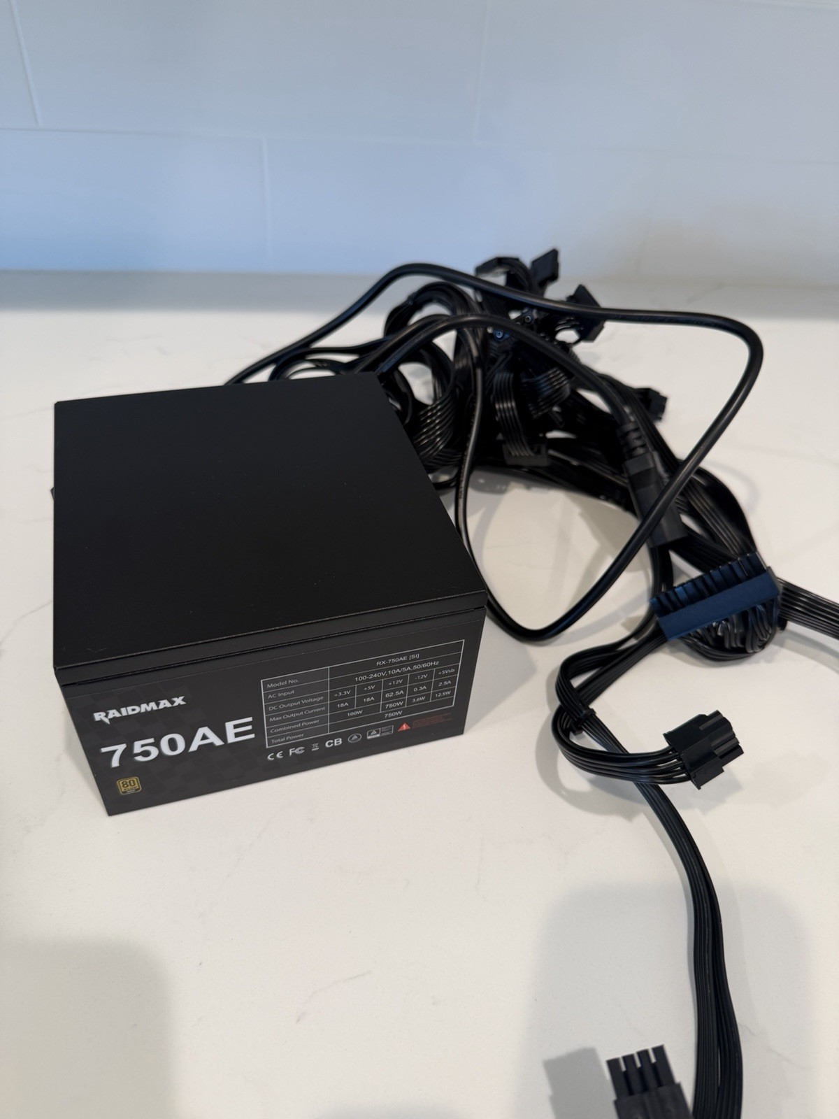 RAIDMAX 750AE/750W COMPUTER POWER SUPPLY RX-750AE(SI) - Pre-Built Pull