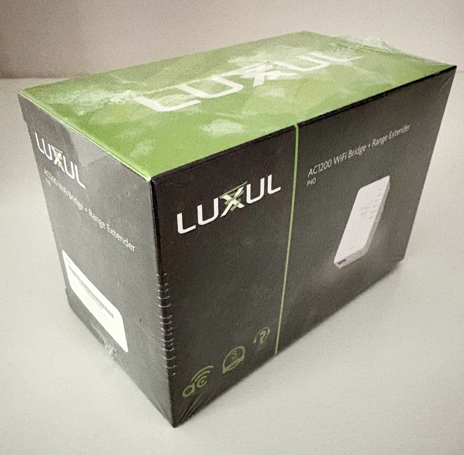 New Luxul AC1200 Wifi Bridge + Range Extender P40 Expandable Plug In Sealed