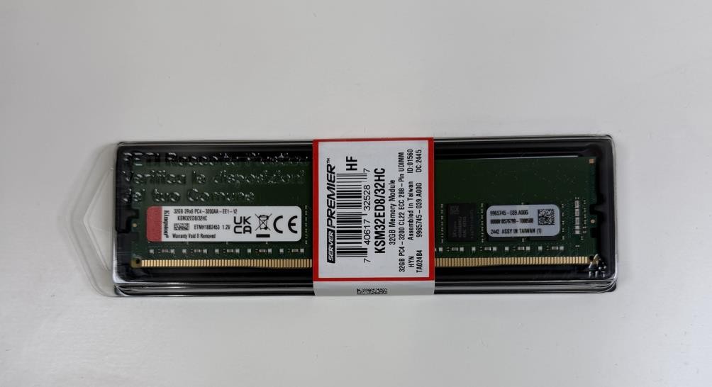 Kingston - 32GB DDR4 SDRAM Memory Module KSM32ED8/32HC - Green