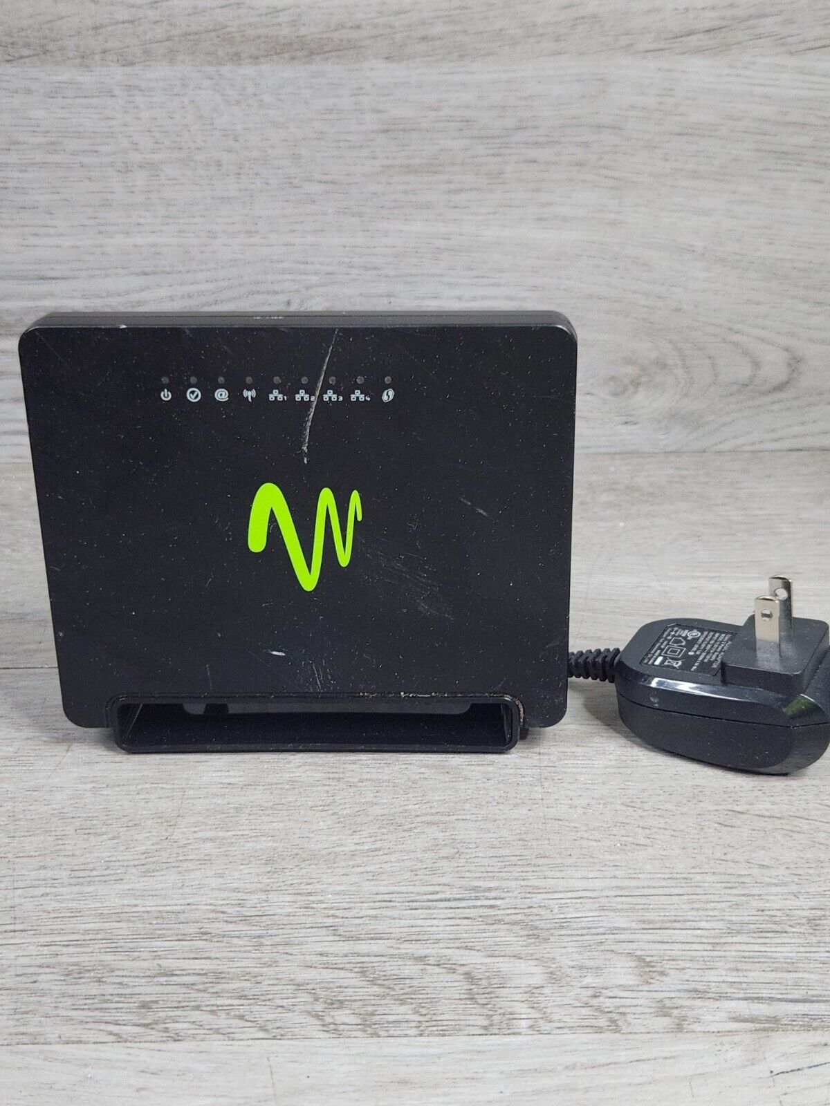 Windstream Sagemcom Fast F@st 1704N Wireless ADSL Router + Adapter 