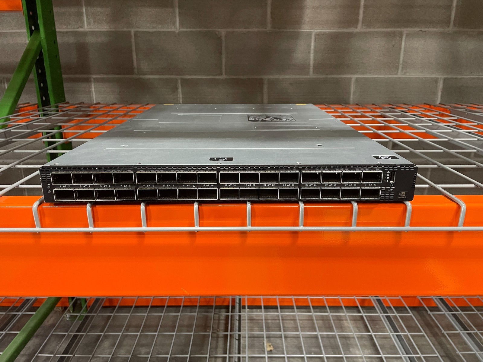 Mellanox MQM9790-NS2F NVIDIA Quantum-2 based NDR InfiniBand Switch, 64-ports NDR